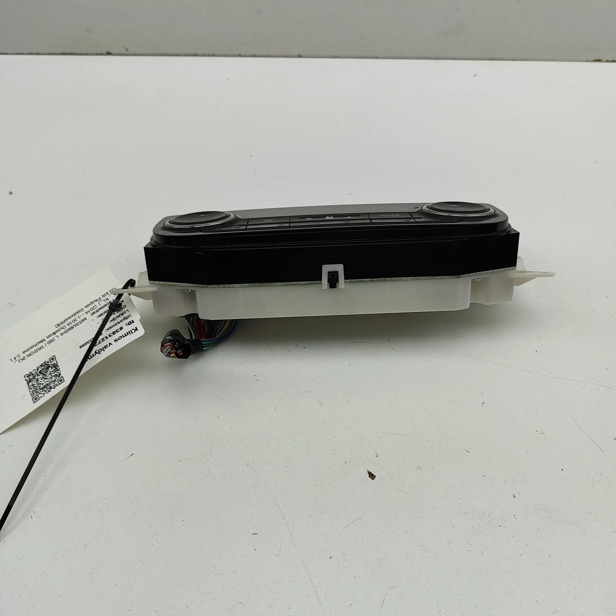 Mitsubishi L200 Climate control unit Climate control unit — MITSUBISHI L (200 / TRIT...