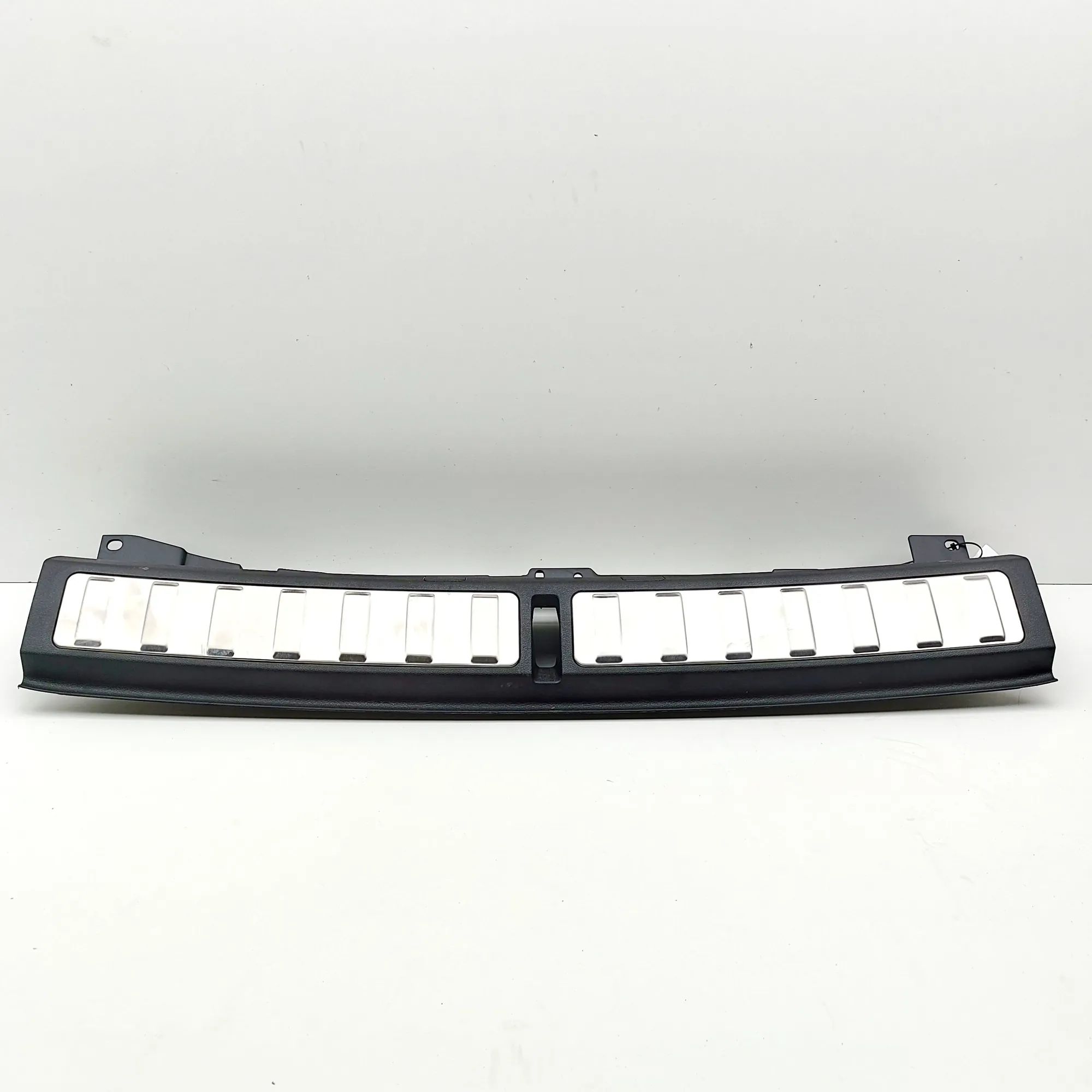 BMW X6 (G06) Trunk Boot Lock Trim Trunk Boot Lock Trim — BMW X6G06 (2019-...) — 7...
