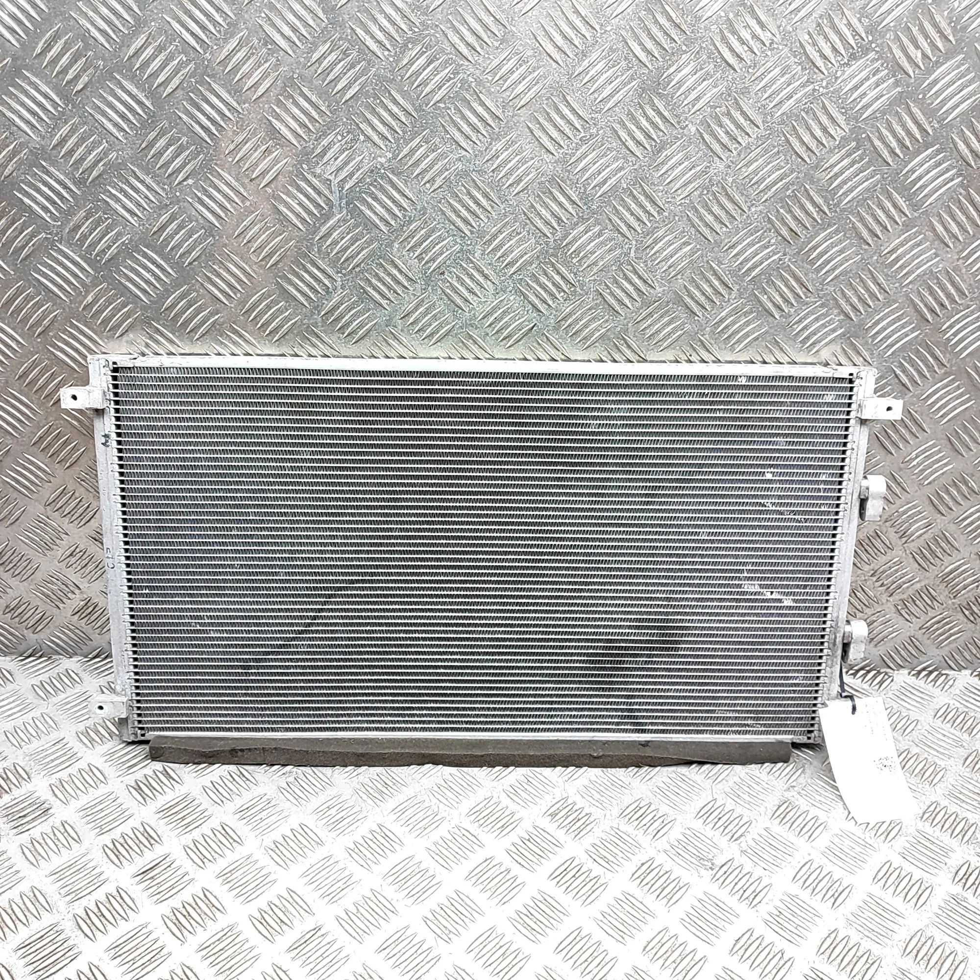 Nissan Leaf A/C Air Con Radiator A/C Air Con Radiator — NISSAN LEAF (ZE1) (2017-...