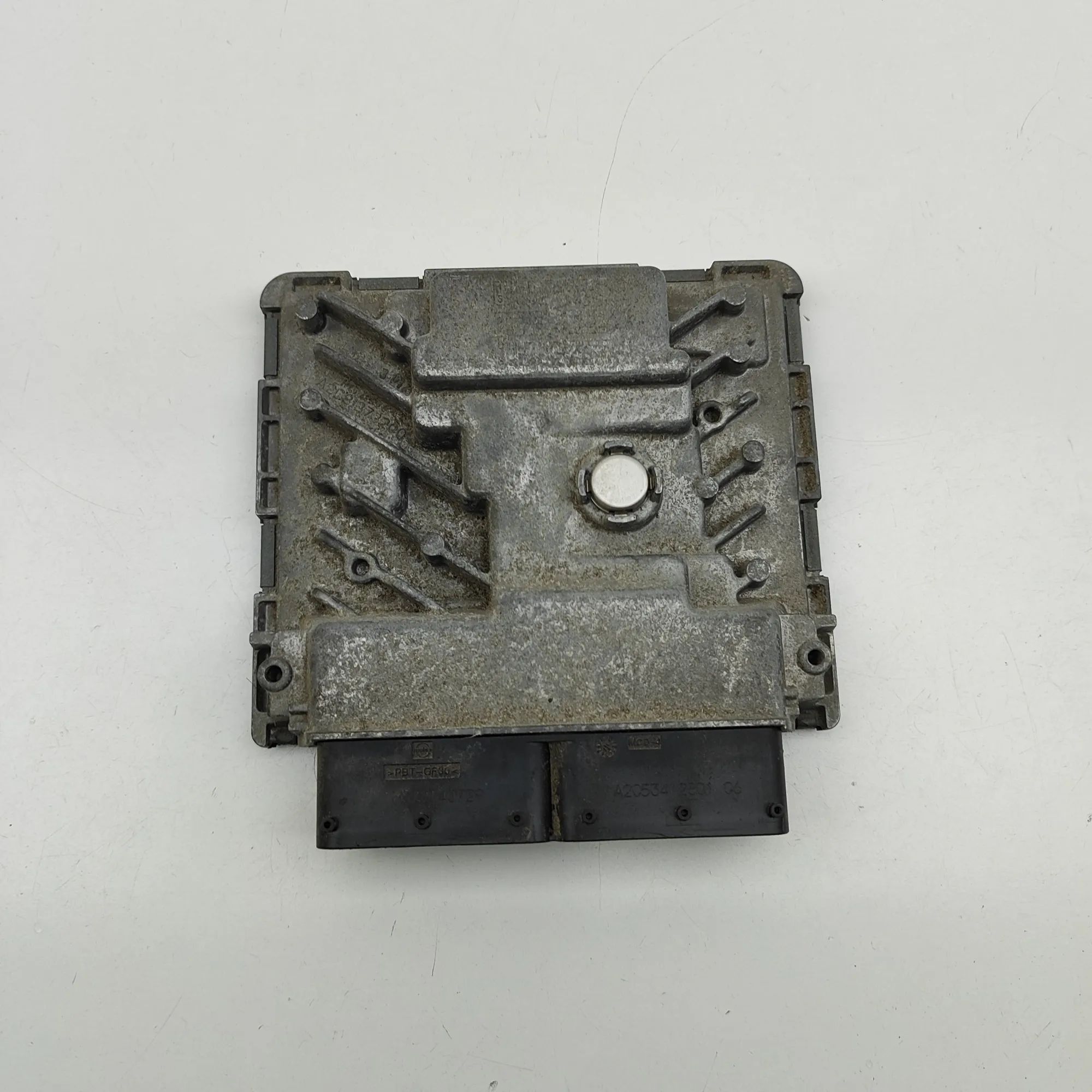 Audi Q5 (8R) Engine Control Unit Engine Control Unit — AUDI Q5 (FY) (2016-...) —...