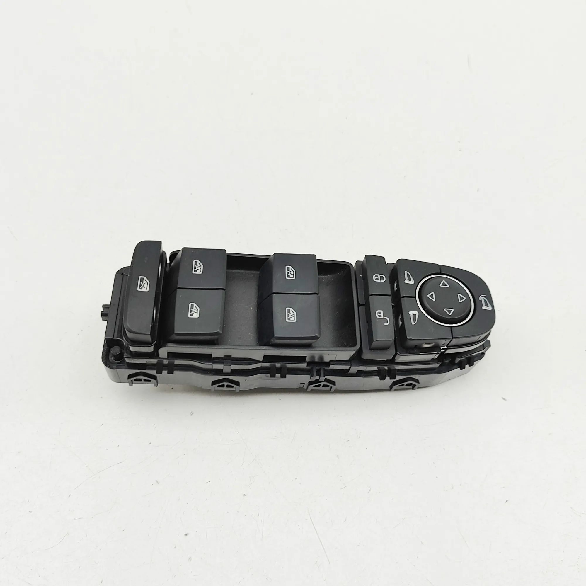 BYD Dolphin Door window switch — front right Door window switch — front right — BYD DOLPHIN ...