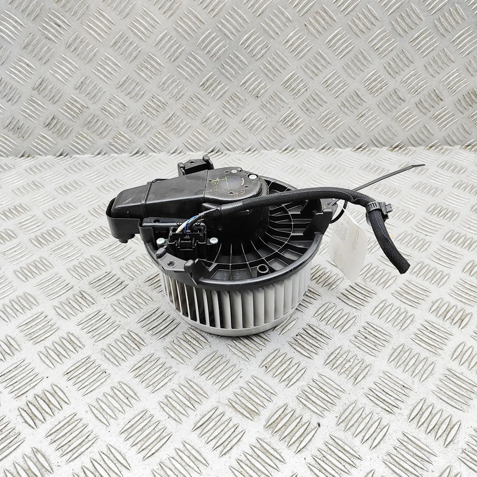 Toyota Land Cruiser 150 Heater Blower Fan Heater Blower Fan — TOYOTA LAND CRUISER (_J15_)...