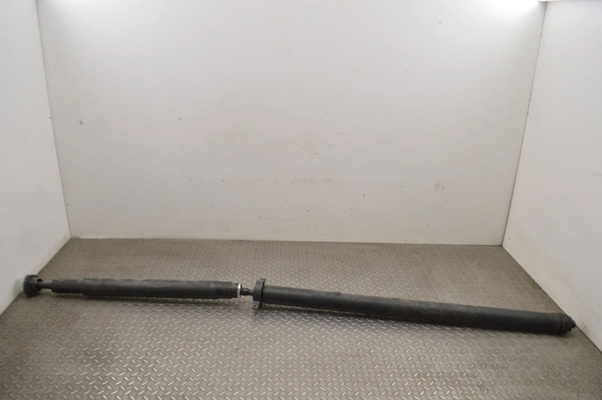 Land Rover Range Rover Evoque Propshaft Propshaft — LAND ROVER RANGE ROVER EVOQUE (L551...