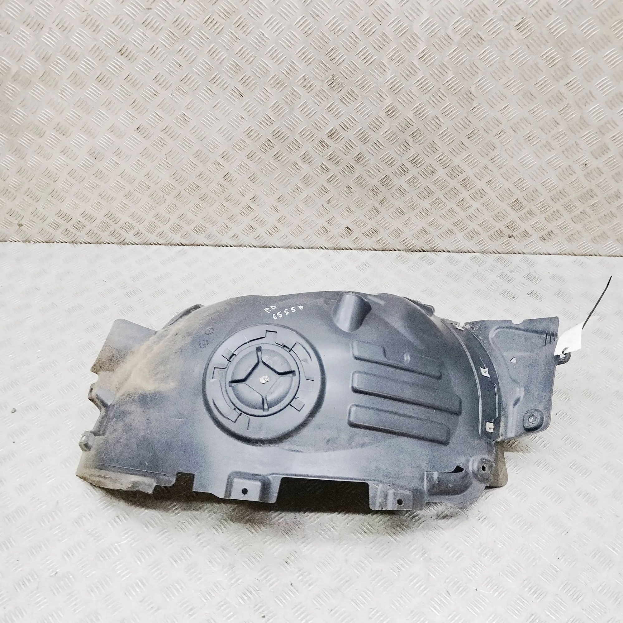 Mercedes-Benz A (W177) Wheel arch liner — front — right — front section Wheel arch liner — front — right — front sectio...