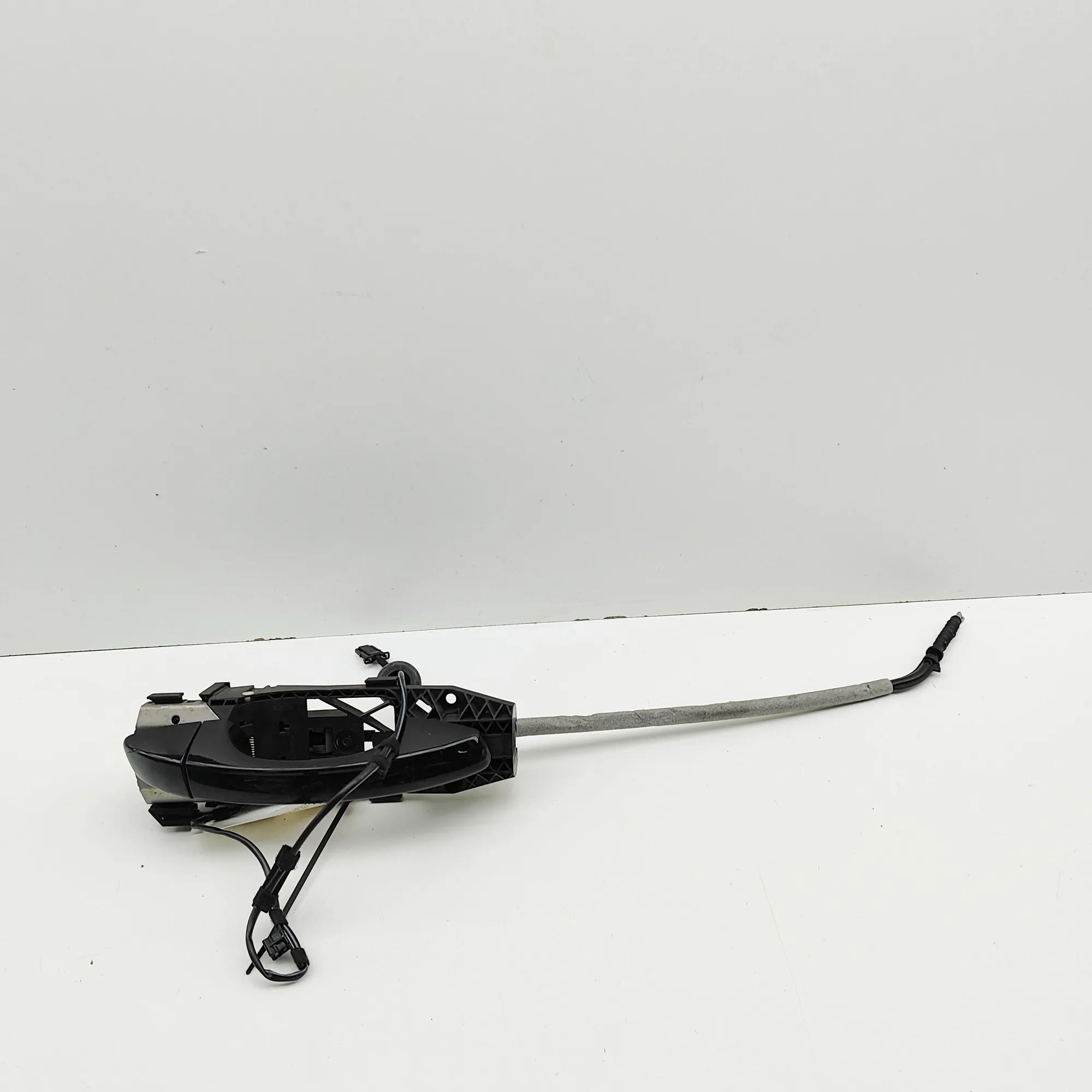 Volkswagen Arteon Exterior door handle — front right Exterior door handle — front right — VW ARTEON ...