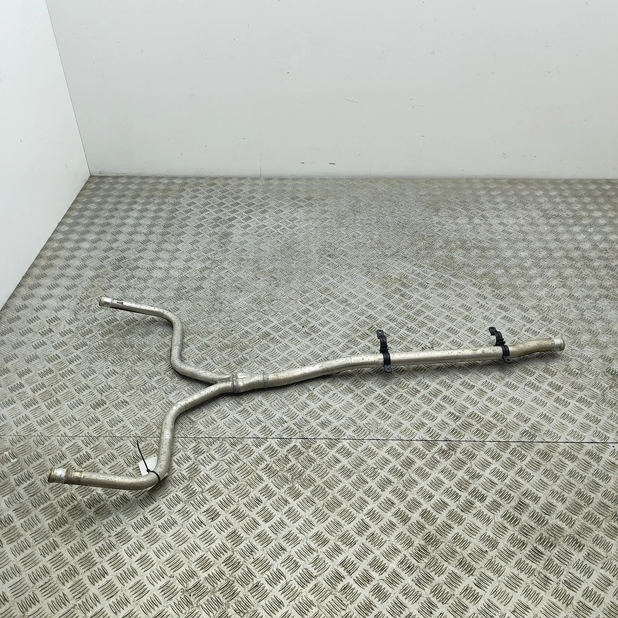 Porsche 911 (996) Coolant hose Coolant hose — PORSCHE 911 (Cabrio 996) (1998-2...