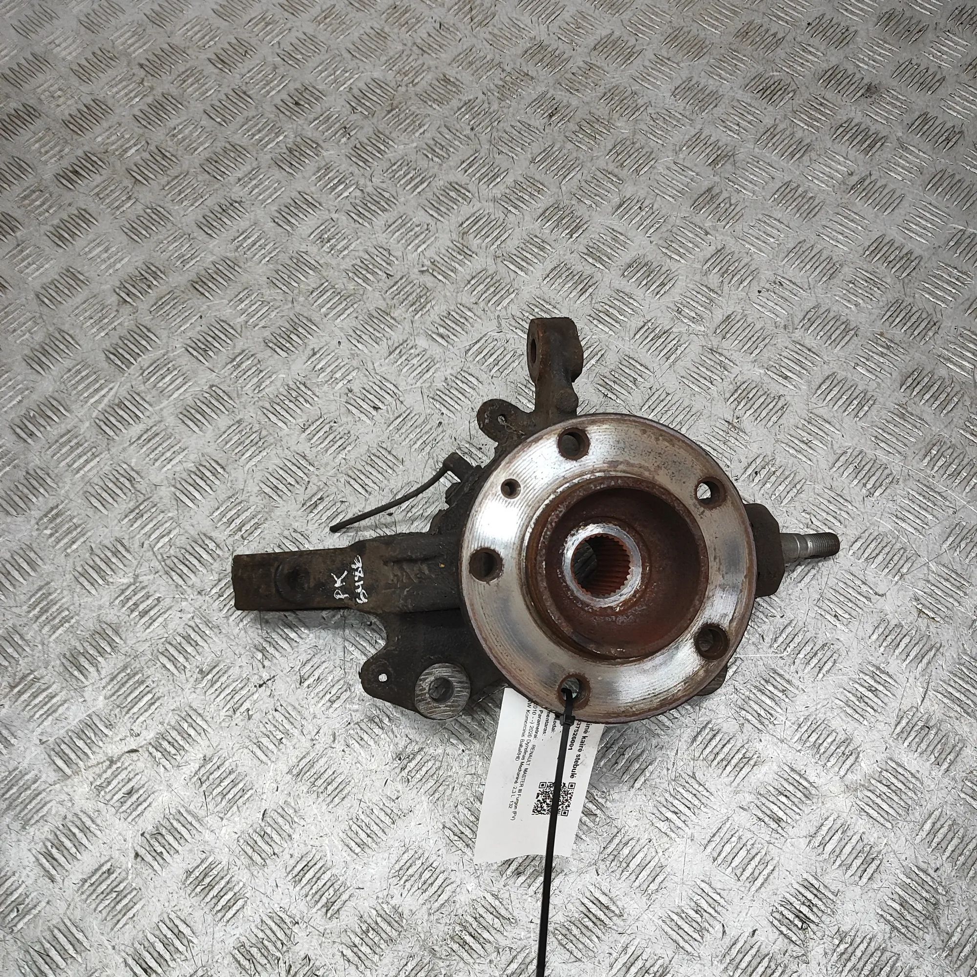 Renault Master Front Left Wheel Hub Front Left Wheel Hub — RENAULT MASTER (III Van ...