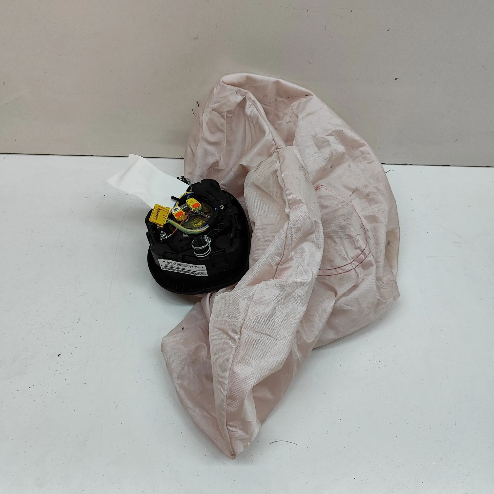 Mercedes-Benz A (W176) Steering Wheel Safety Bag SRS Steering Wheel Safety Bag SRS — MERCEDES BENZ A...