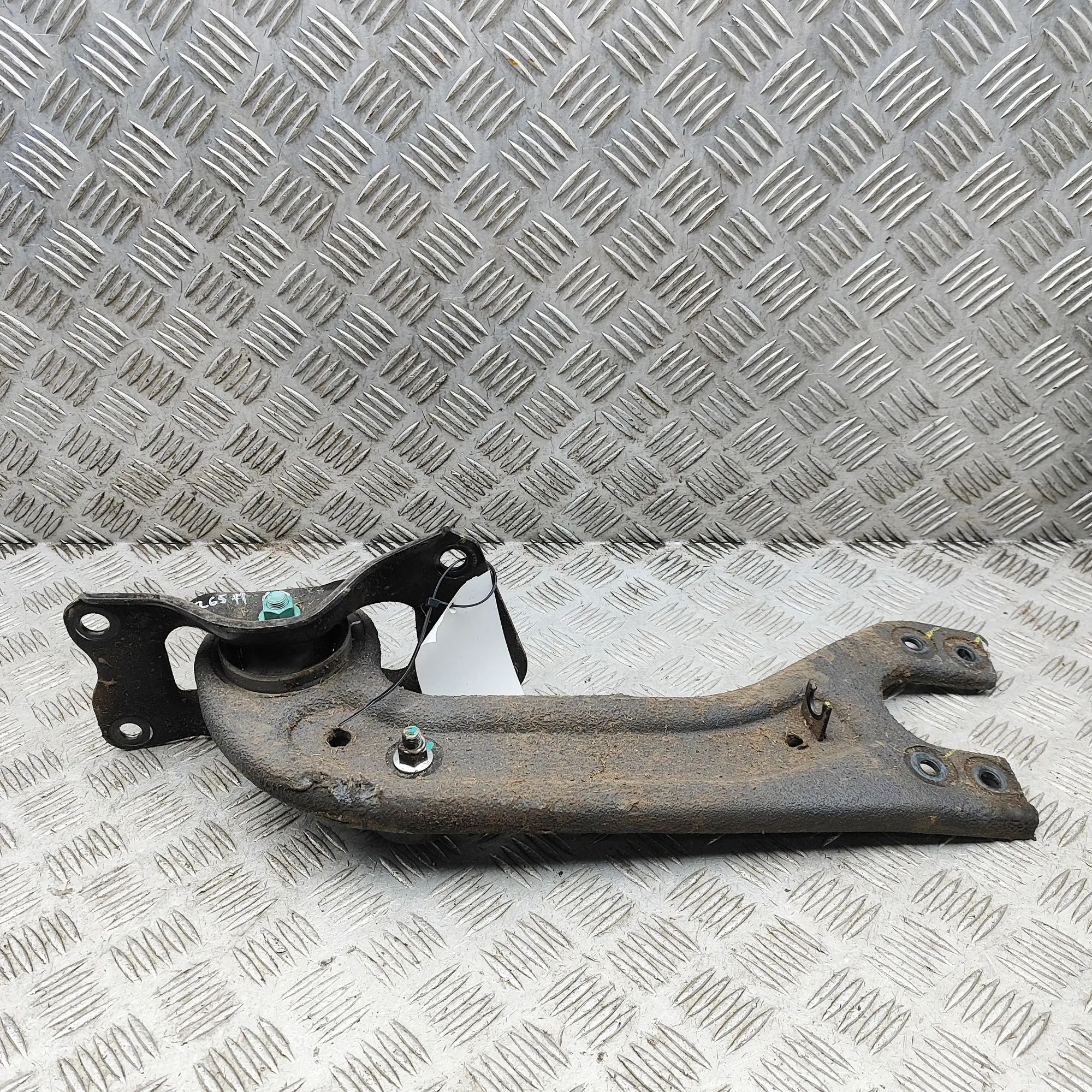 BYD Dolphin Control arm — rear right Control arm — rear right — BYD DOLPHIN (2021-.....
