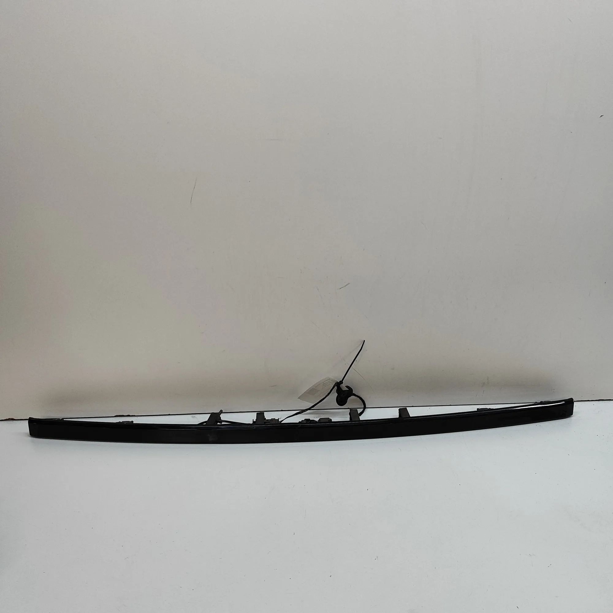 Land Rover Range Rover Evoque Number-plate light holder trim Number-plate light holder trim — LAND ROVER RAN...