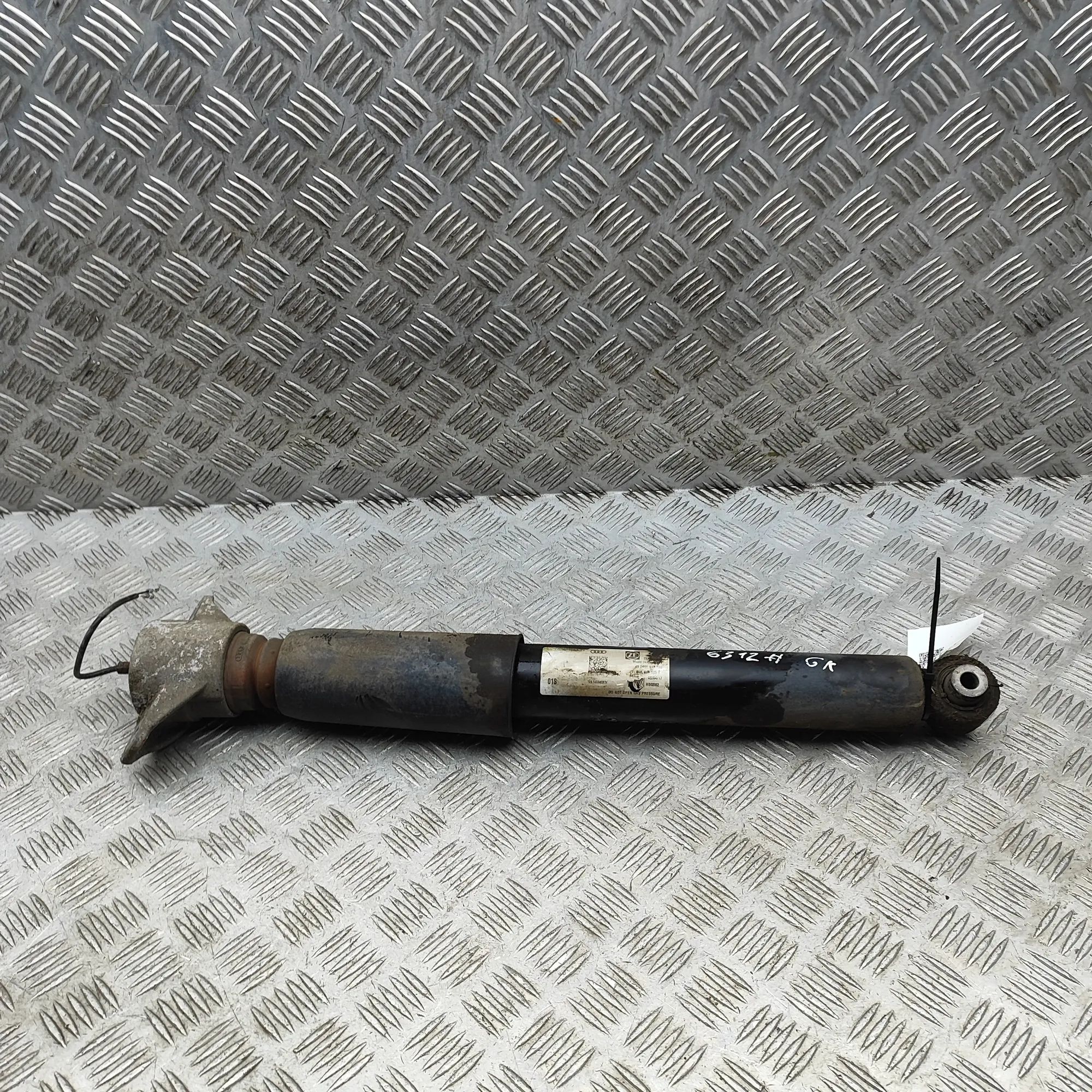 Audi Q5 (8R) Shock absorber — rear left Shock absorber — rear left — AUDI Q5 (FY) (2016...