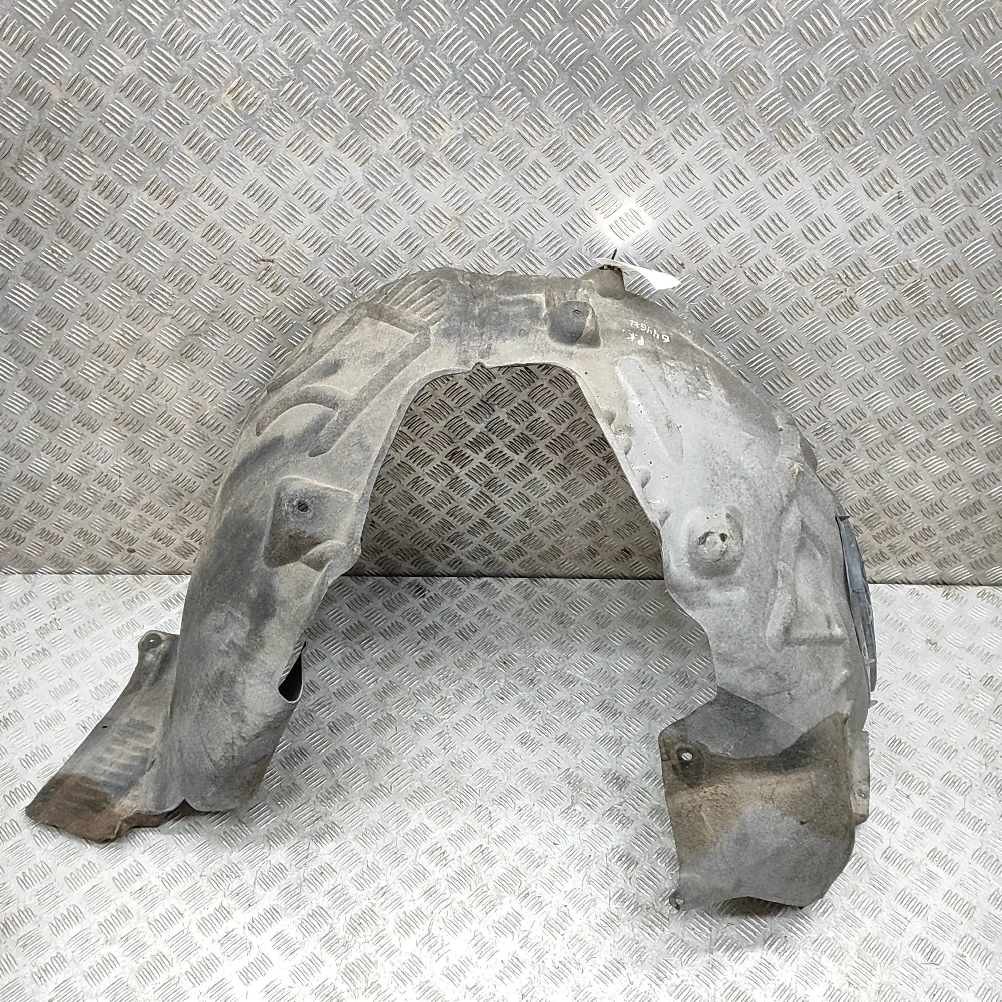 Porsche Macan Front Left Arch Liner Front Left Arch Liner — PORSCHE MACAN (95B) (20...