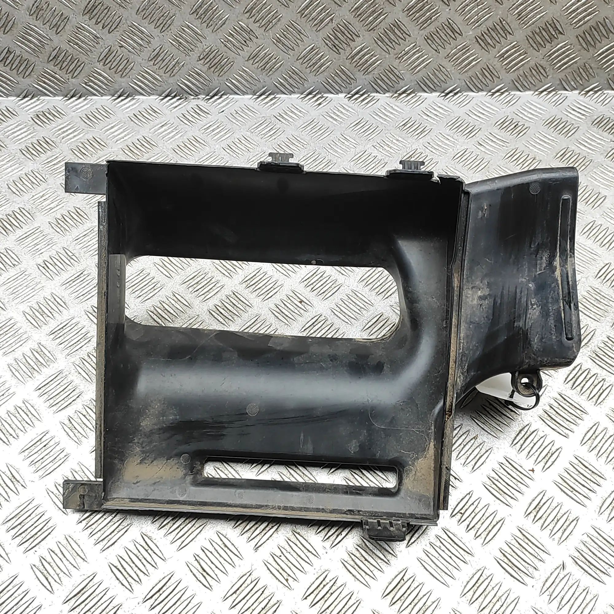 Porsche 911 (992) Radiator Air Guide Duct Radiator Air Guide Duct — PORSCHE 911 (992) (20...