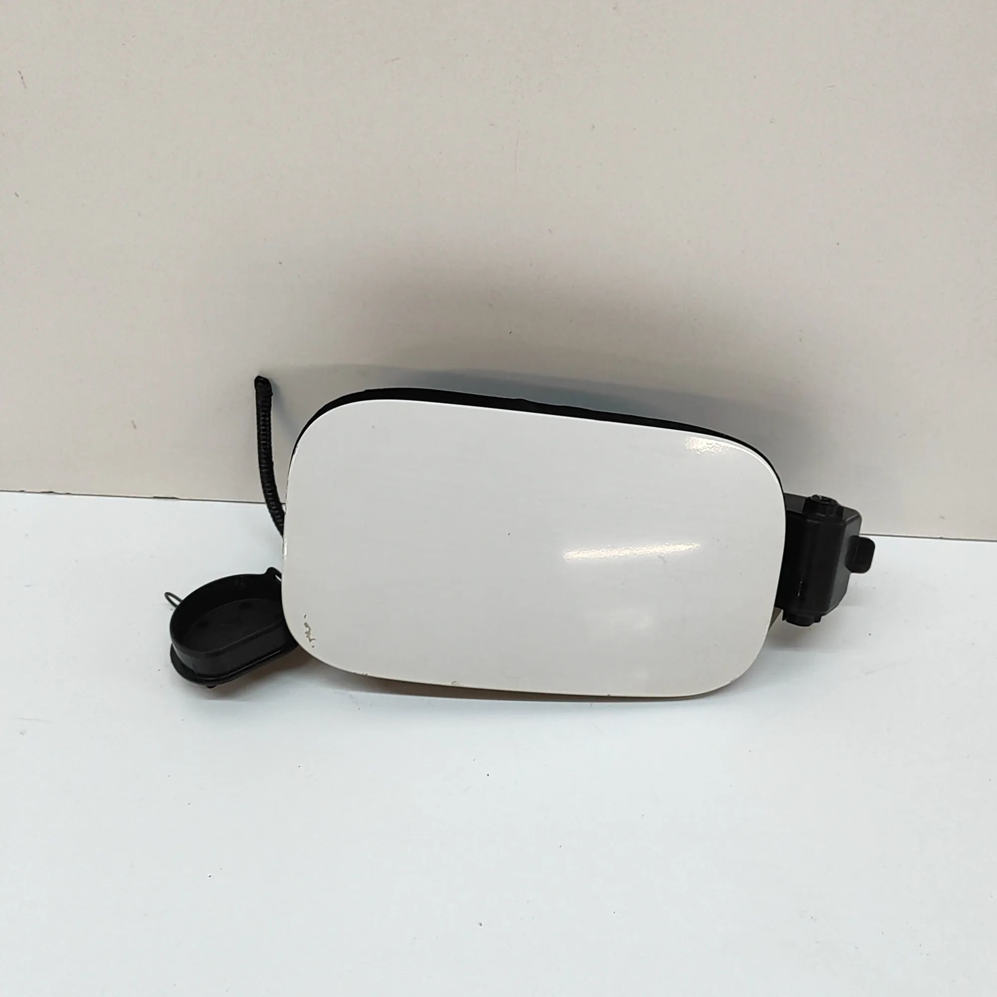 Lexus RX Fuel Tank Flap Cap Fuel Tank Flap Cap — LEXUS RX (_LA1_, _LH1_) (2...
