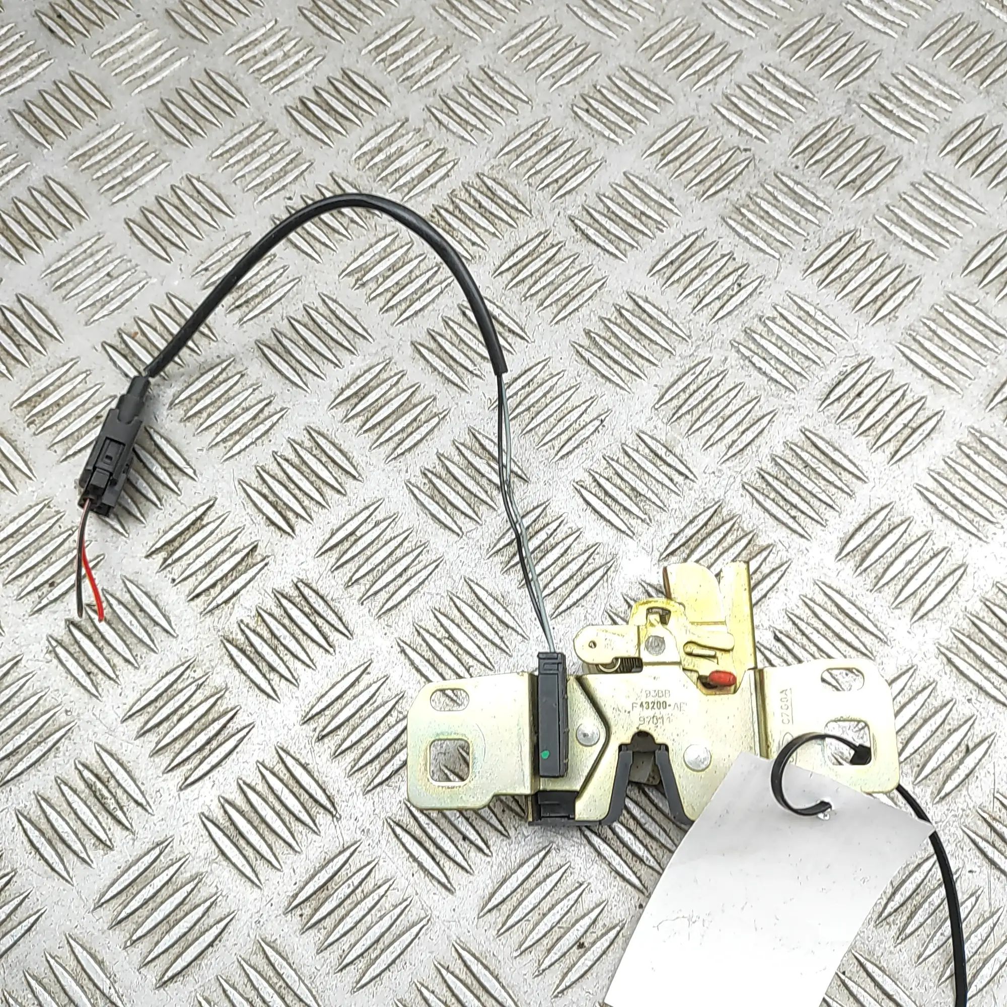 Jaguar XK Tailgate Boot Lock