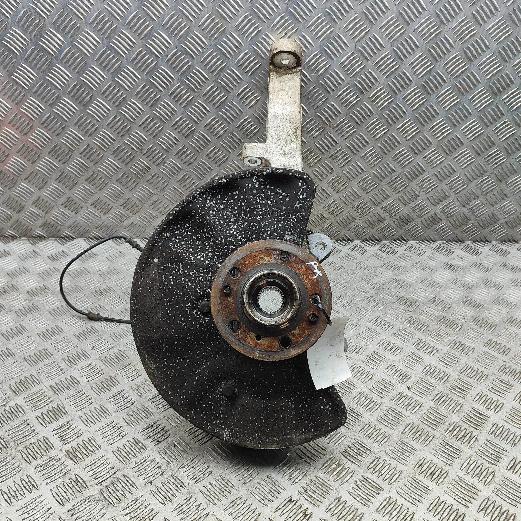 Mercedes-Benz ML / GLE (W166) Front Left Wheel Hub Front Left Wheel Hub — MERCEDES BENZ GLE (W166)...