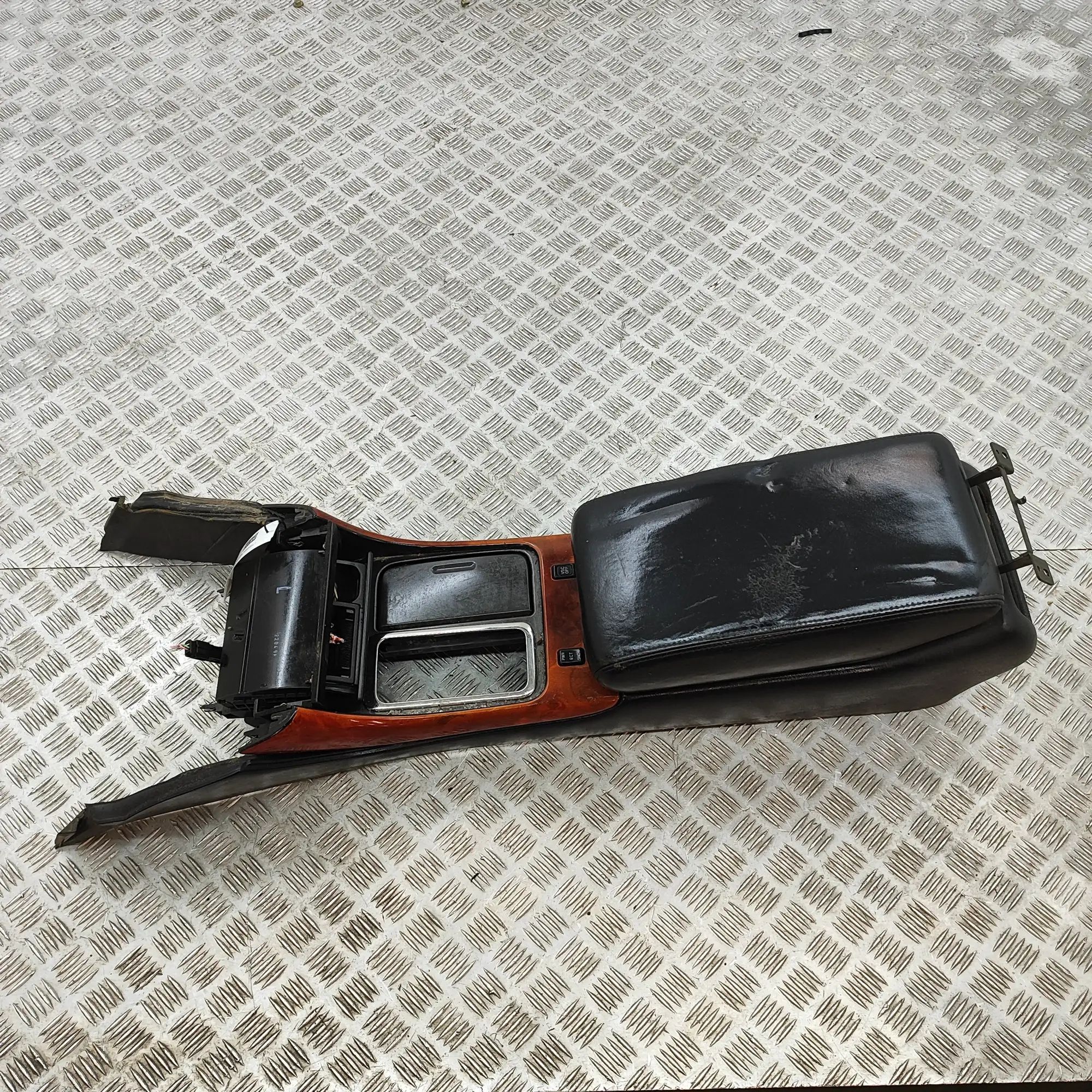 Lexus GS center console center Console — LEXUS GS (JZS160_, UZS161_, UZ...