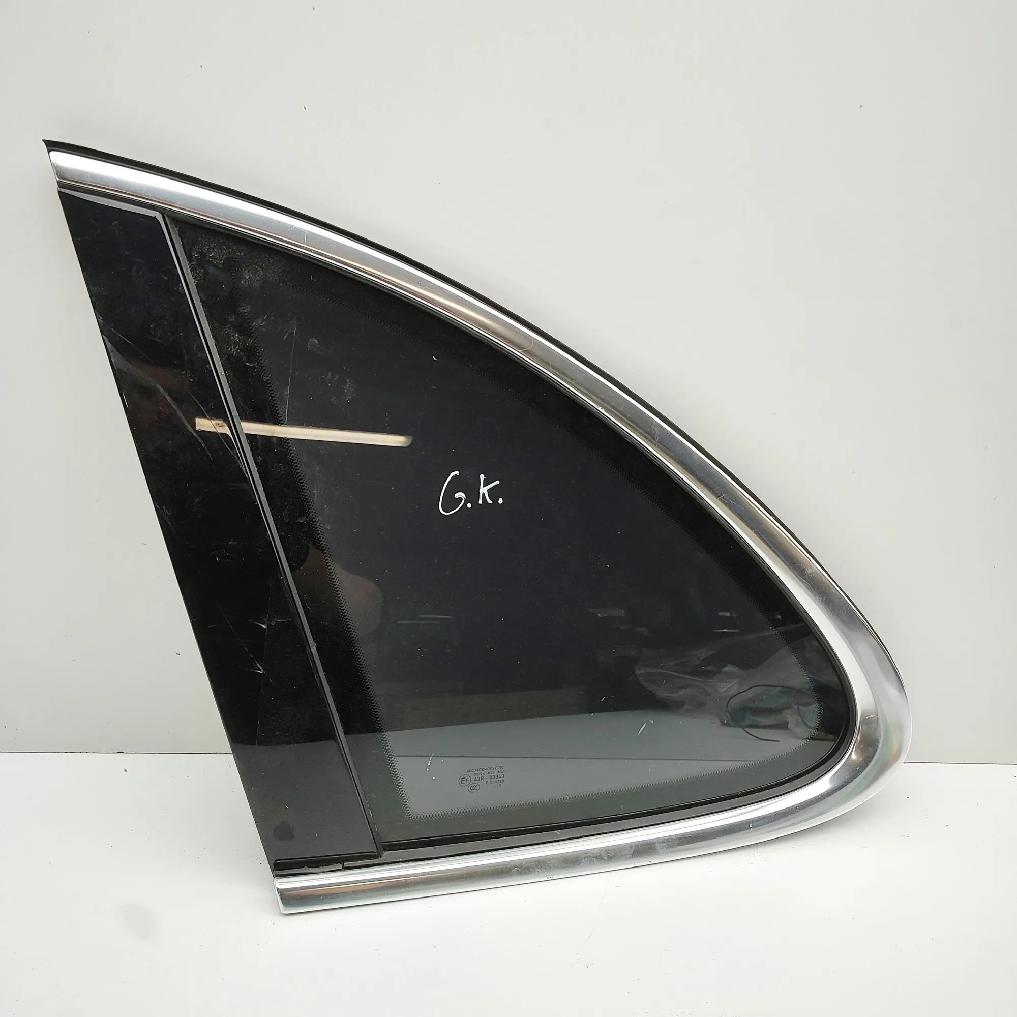 Porsche Cayenne Rear Left Quarter Window Rear Left Quarter Window — PORSCHE CAYENNE (92A...