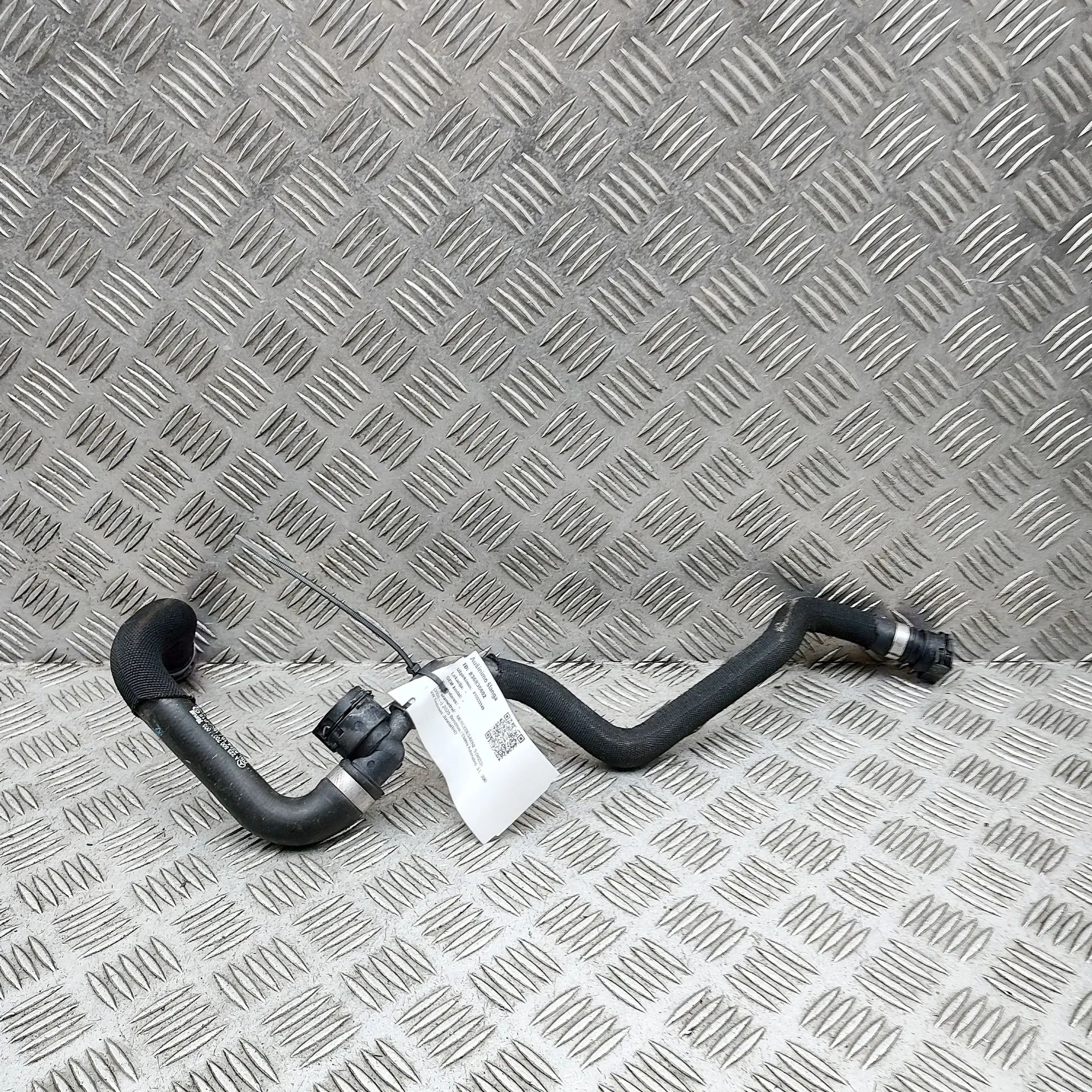 Mercedes-Benz A (W177) Шланг системы охлаждения Coolant hose — MERCEDES BENZ S-CLASS (W223) (20...