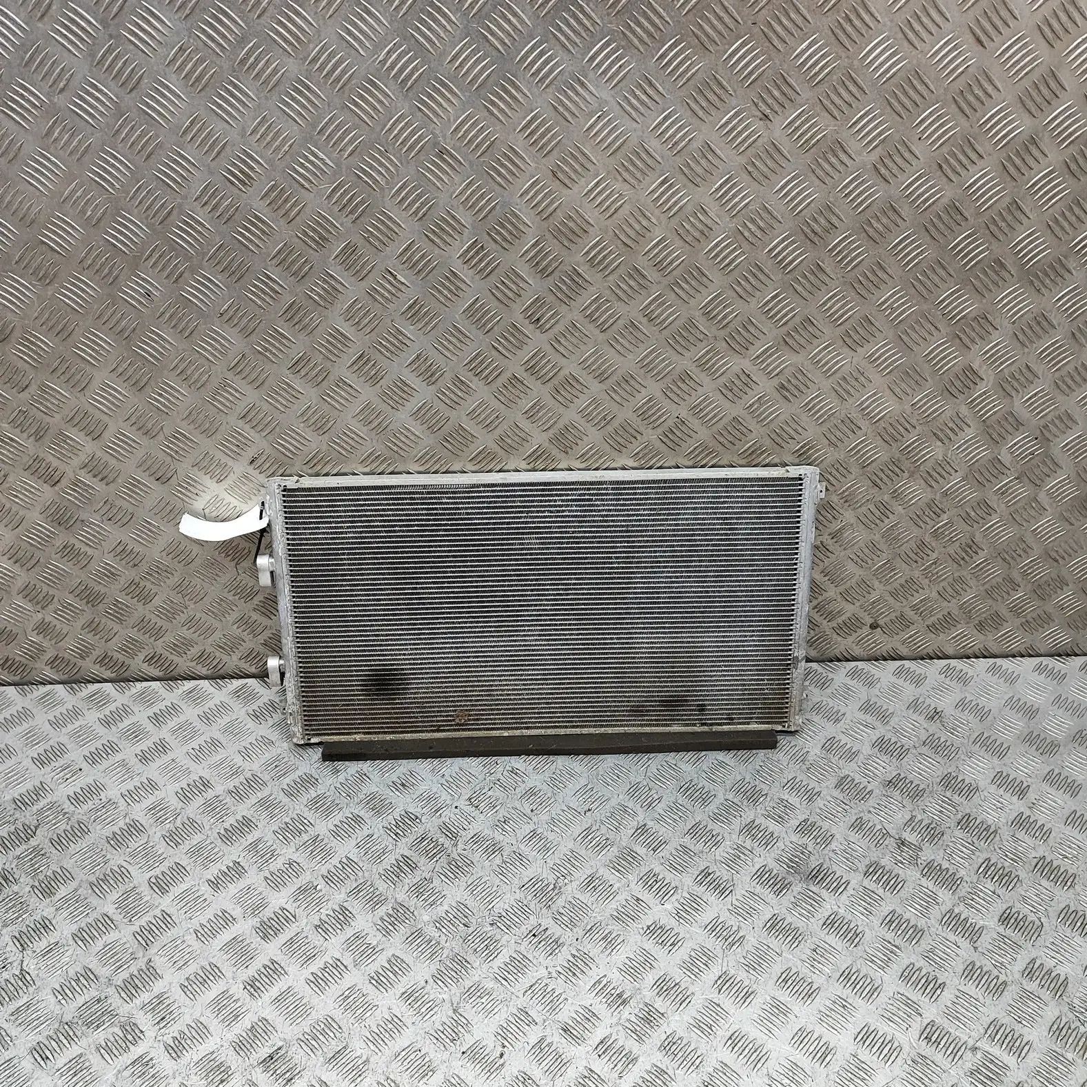 Nissan Leaf A/C Air Con Radiator A/C Air Con Radiator — NISSAN LEAF (ZE1) (2017-...