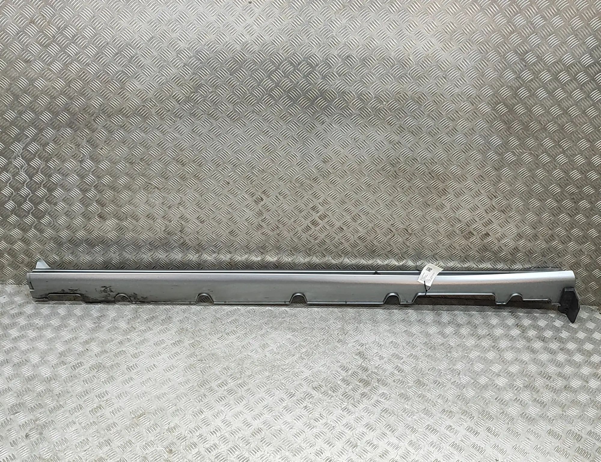 Hyundai Ioniq Left Side Plastic Sideskirt Cover Left Side Plastic Sideskirt Cover — HYUNDAI ION...