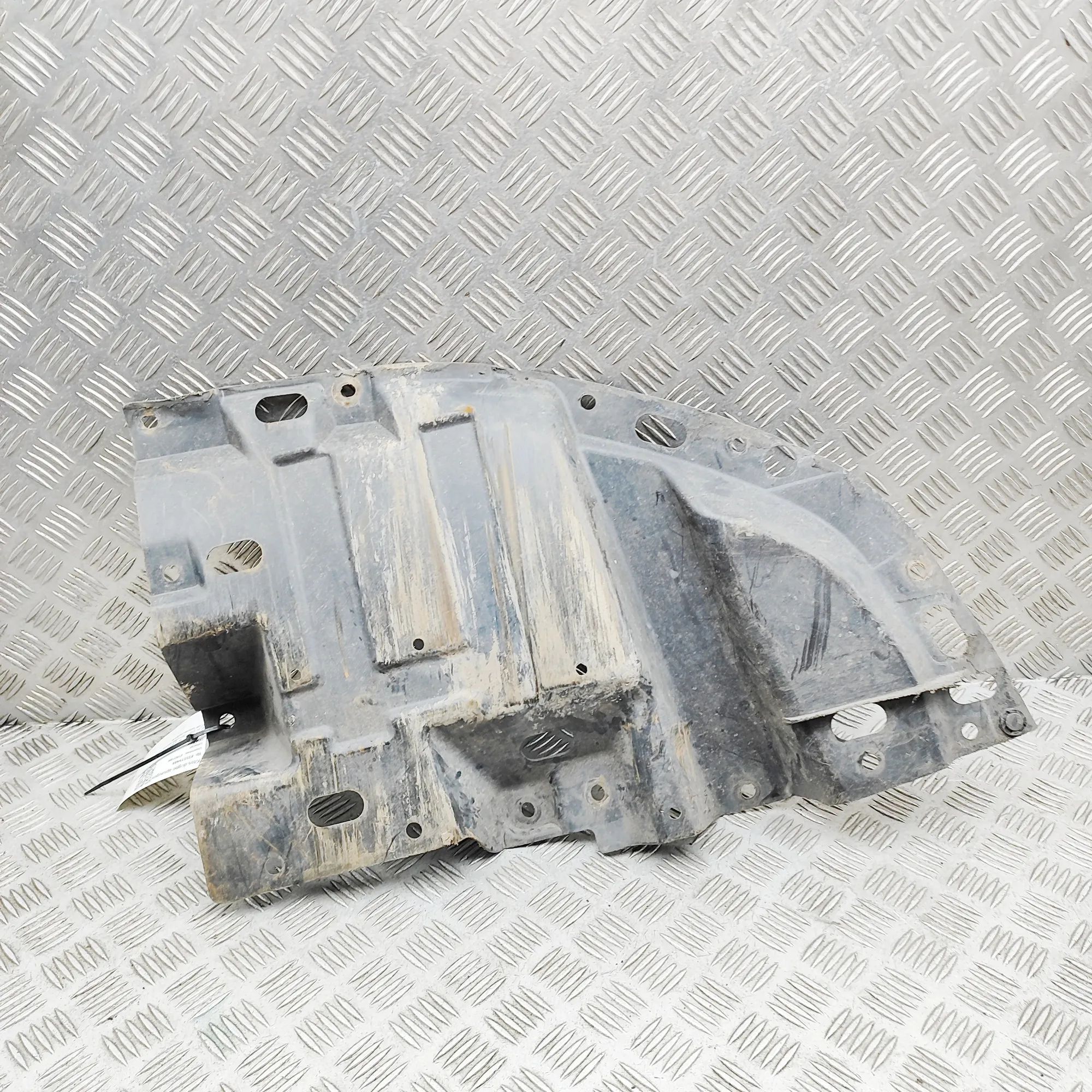Mitsubishi Lancer Front Bumper Underbody Cover Front Bumper Underbody Cover — MITSUBISHI LANCE...