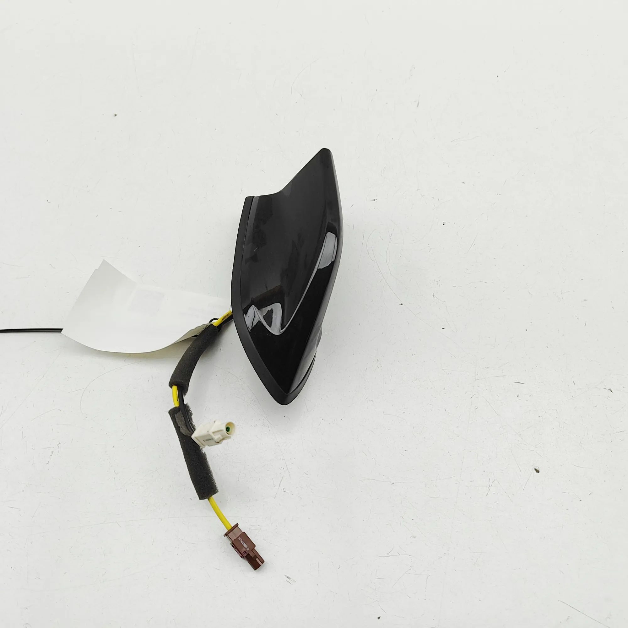 Nissan Juke antenni Antenna — NISSAN JUKE (F16) (2019-...) — 28208-...