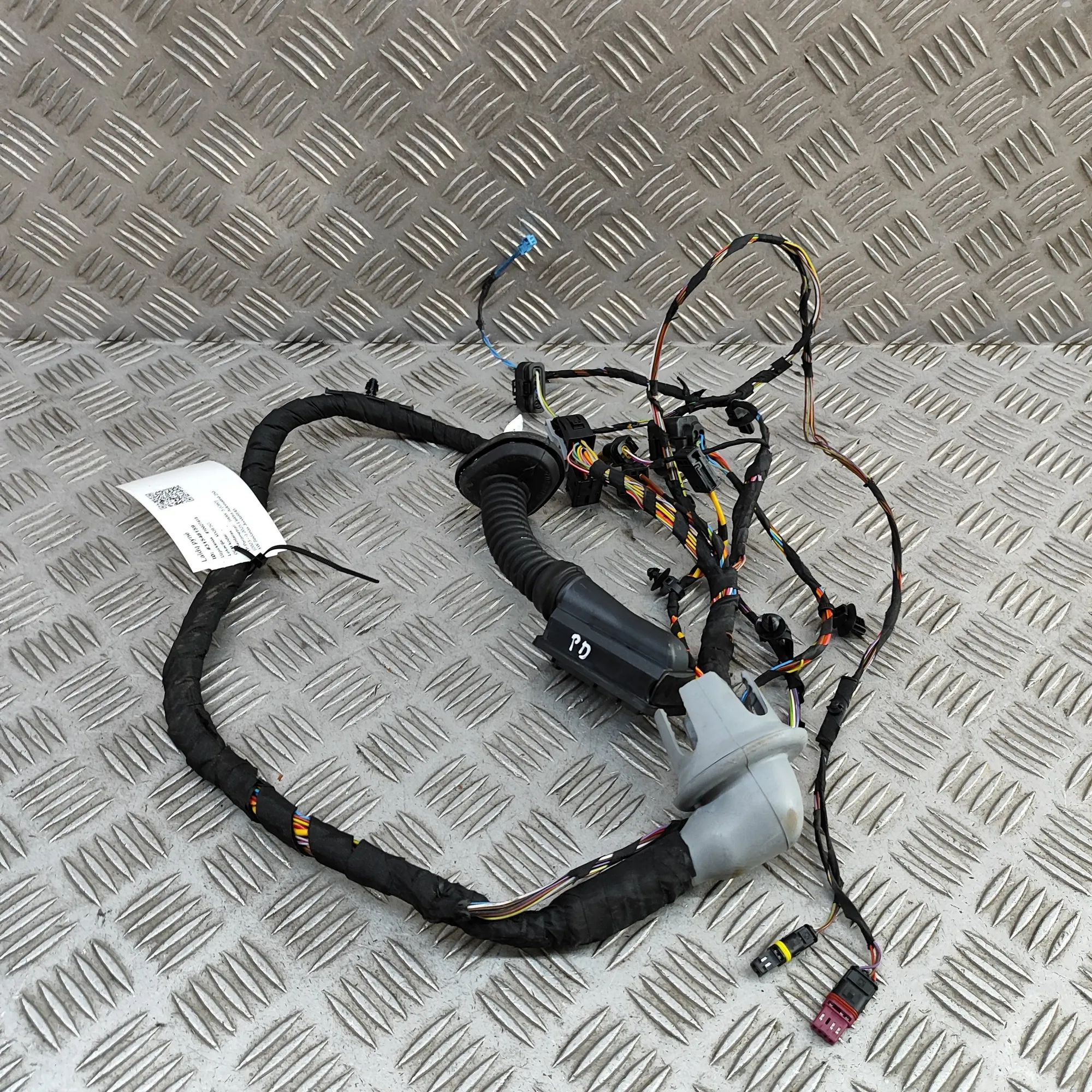 BMW 5 / i5 (G60 / G61) Door wiring — front right Door wiring — front right — BMW 5 SERIES (G60) ...