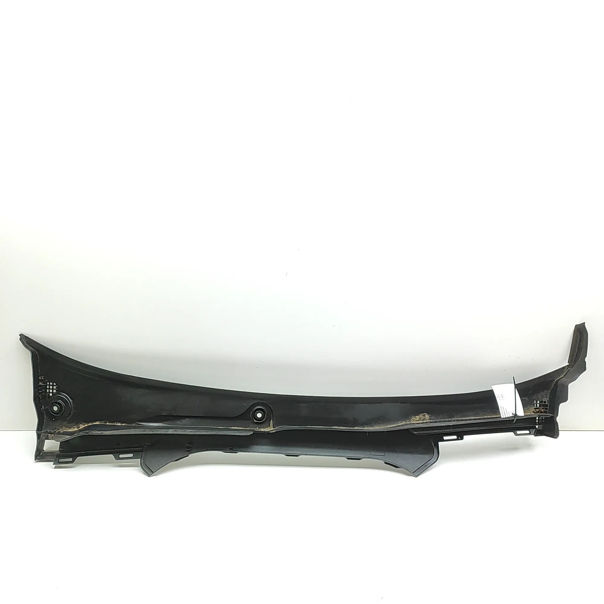 BMW 5 (G30 / G31) Front Wiper Cowl Trim Front Wiper Cowl Trim — BMW 5 SERIES (G60) (202...