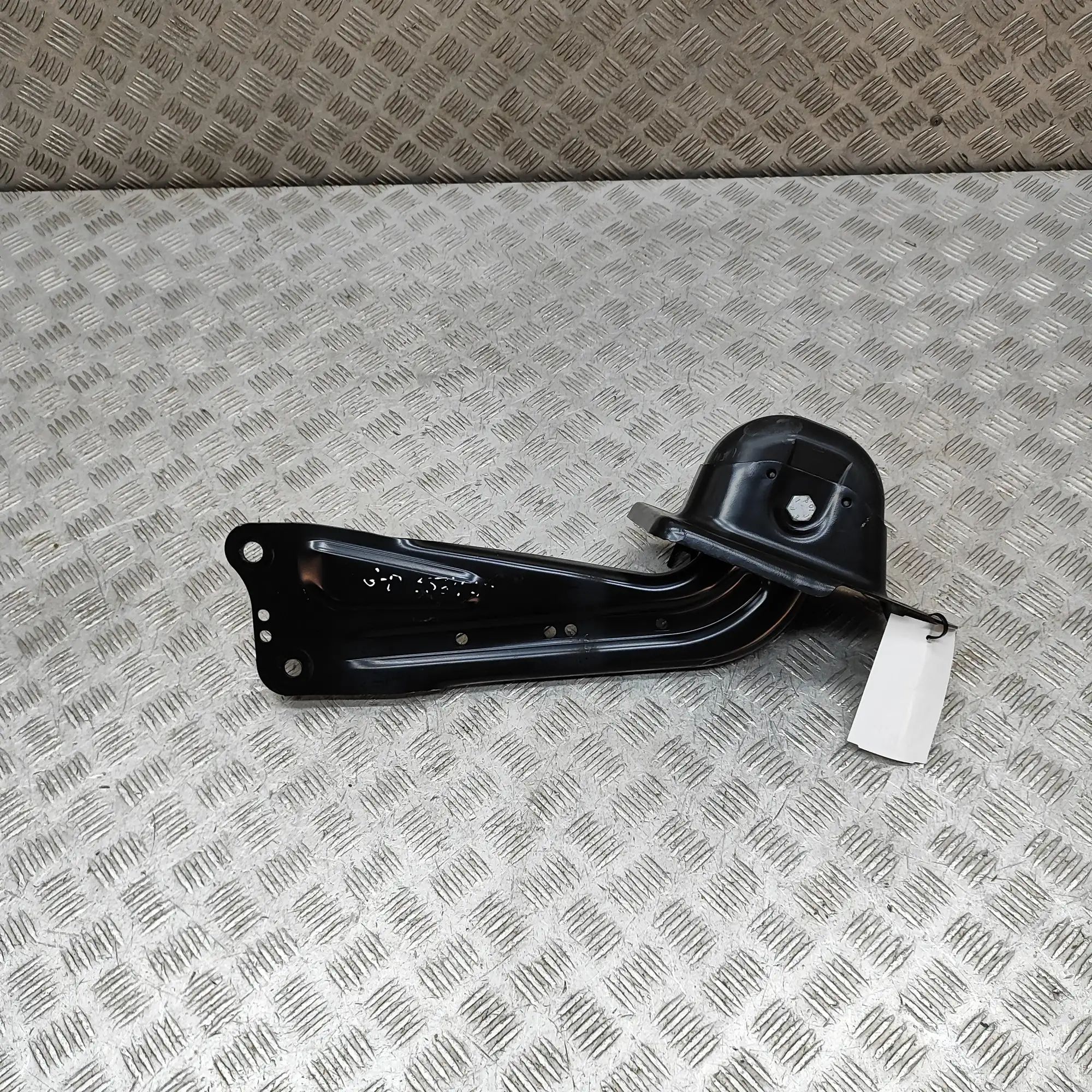 Audi Q3 (F3) Control arm — rear right Control arm — rear right — AUDI Q3 (Sportback F...