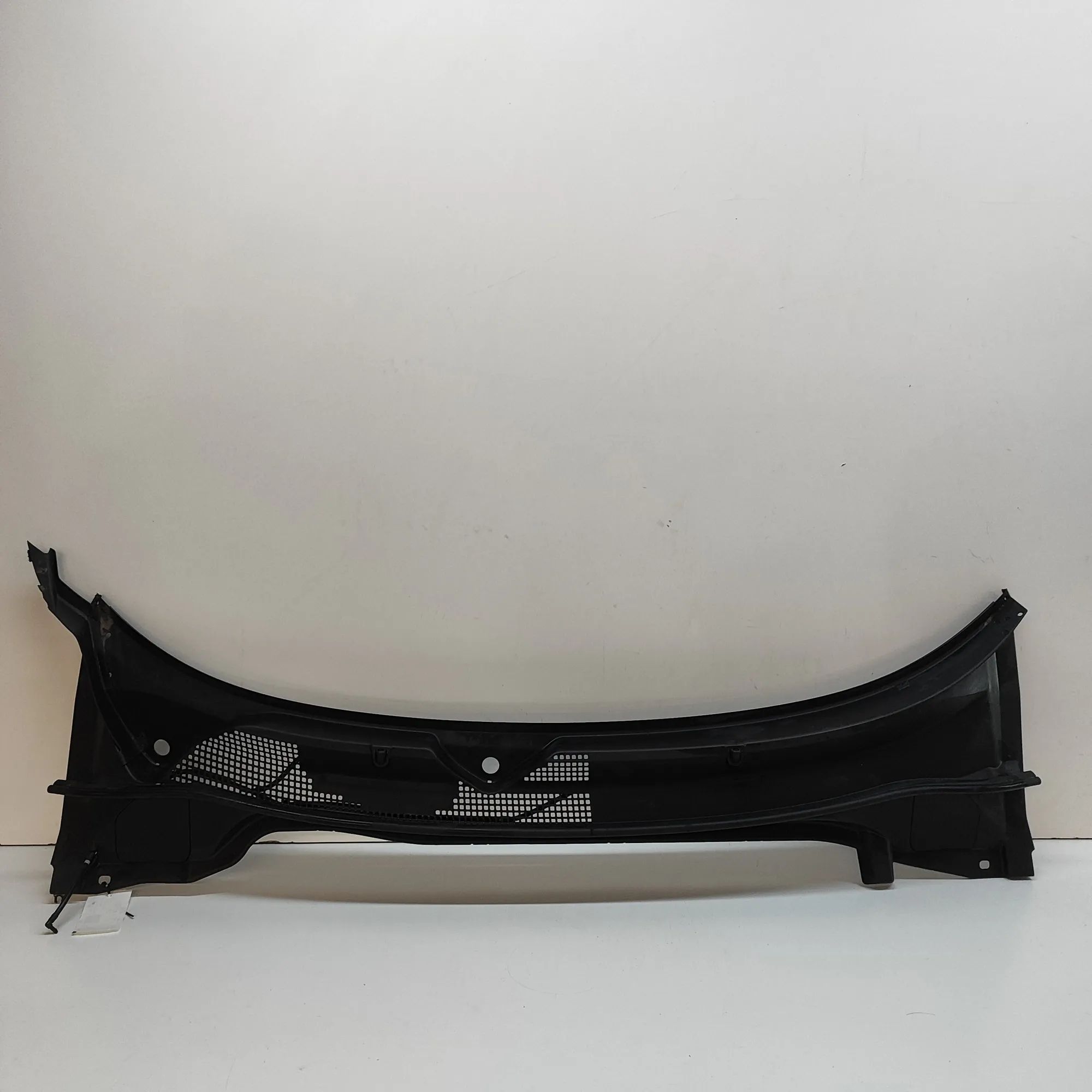 Honda HR-V / e:Ny1 Front Wiper Cowl Trim