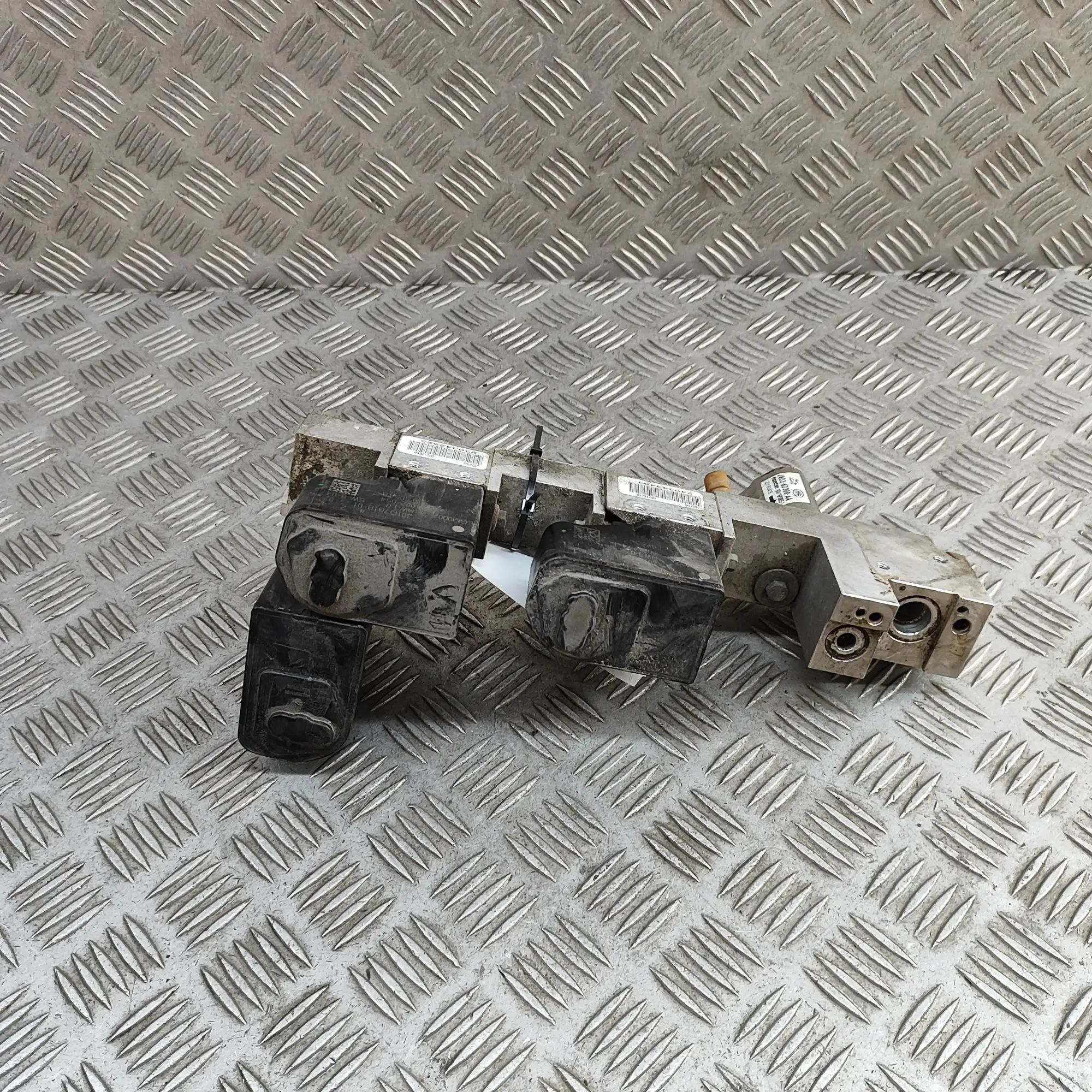 Jaguar I-Pace Air-conditioning expansion valve Air-conditioning expansion valve — JAGUAR I-PAC...