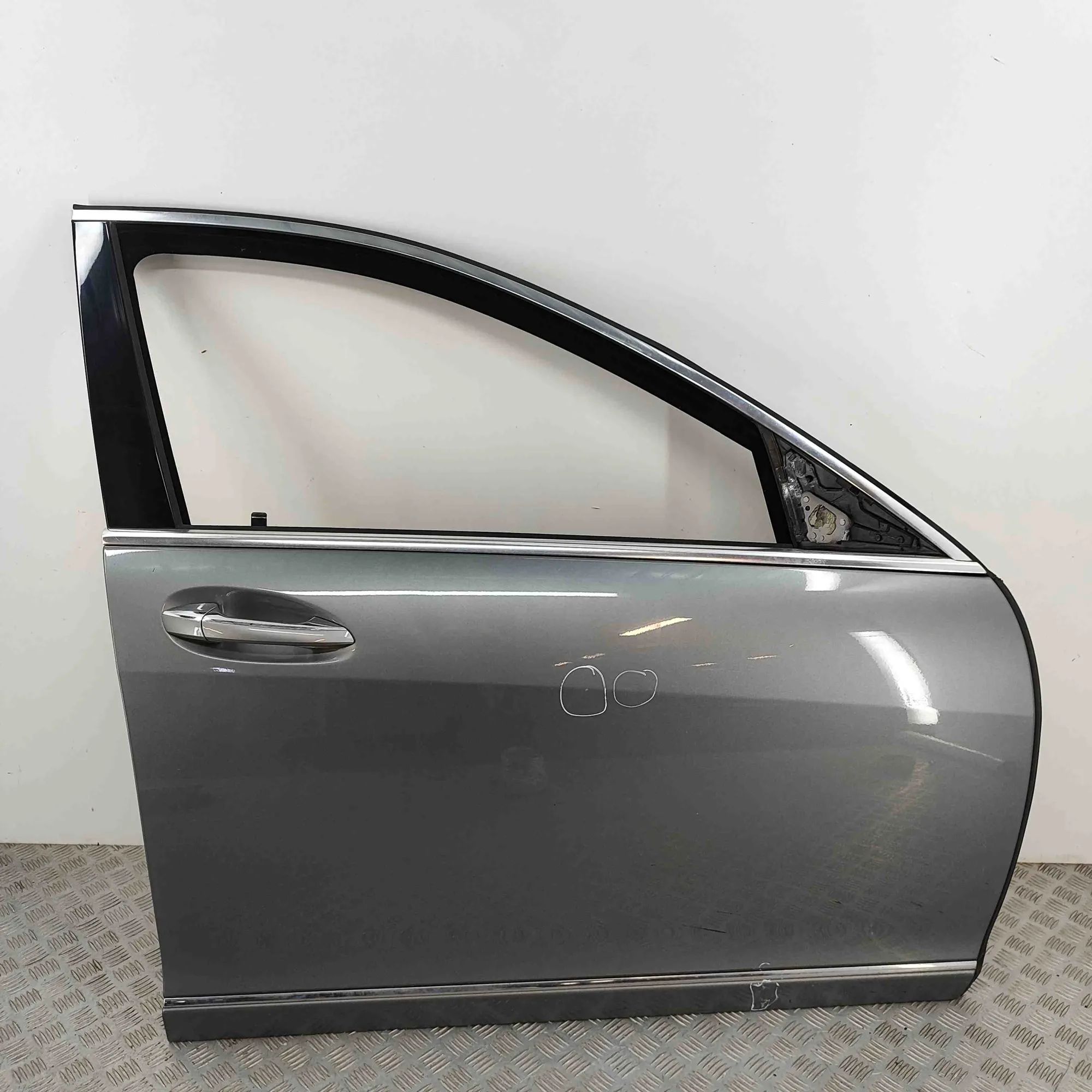 Mercedes-Benz A (W169) Door — front right Door — front right — MERCEDES BENZ S-CLASS (W22...