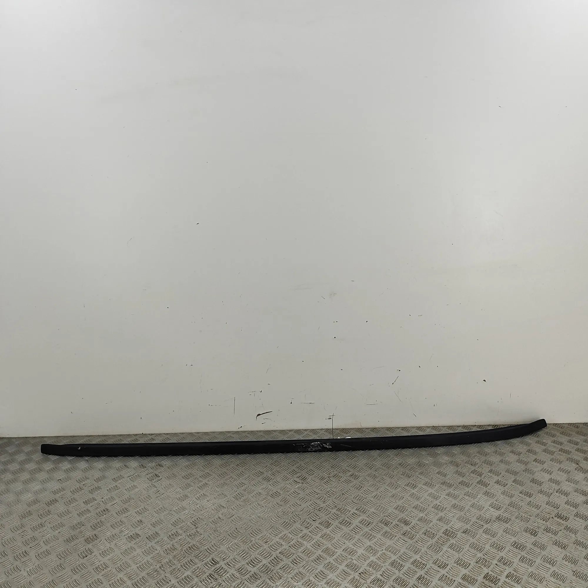 Volvo V60 Left Side Roof Rail Left Side Roof Rail — VOLVO V60 (II 225, 227) (...