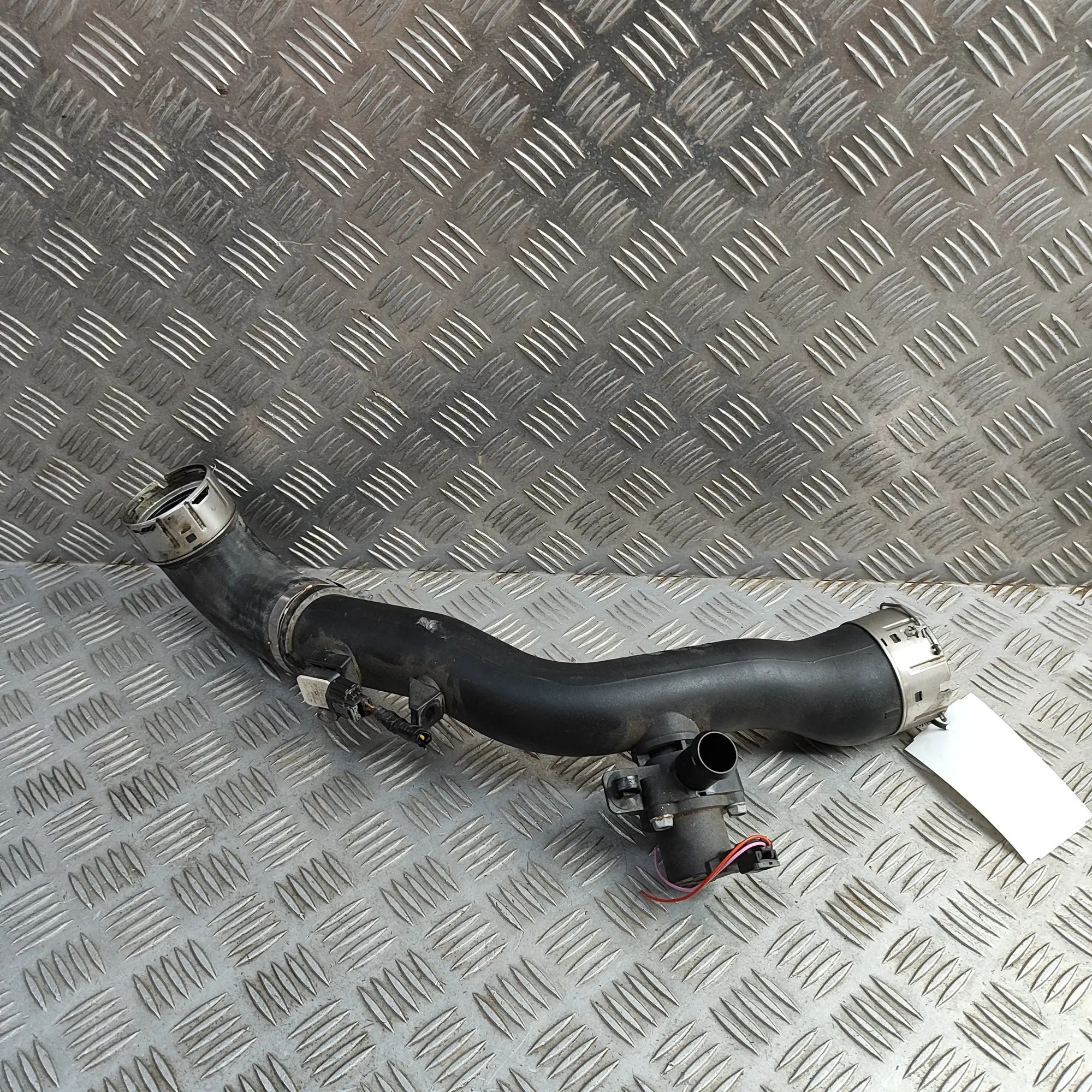 Kia Ceed (CD) Intercooler Hose Pipe Intercooler Hose Pipe — KIA CEE\'D (Hatchback C...