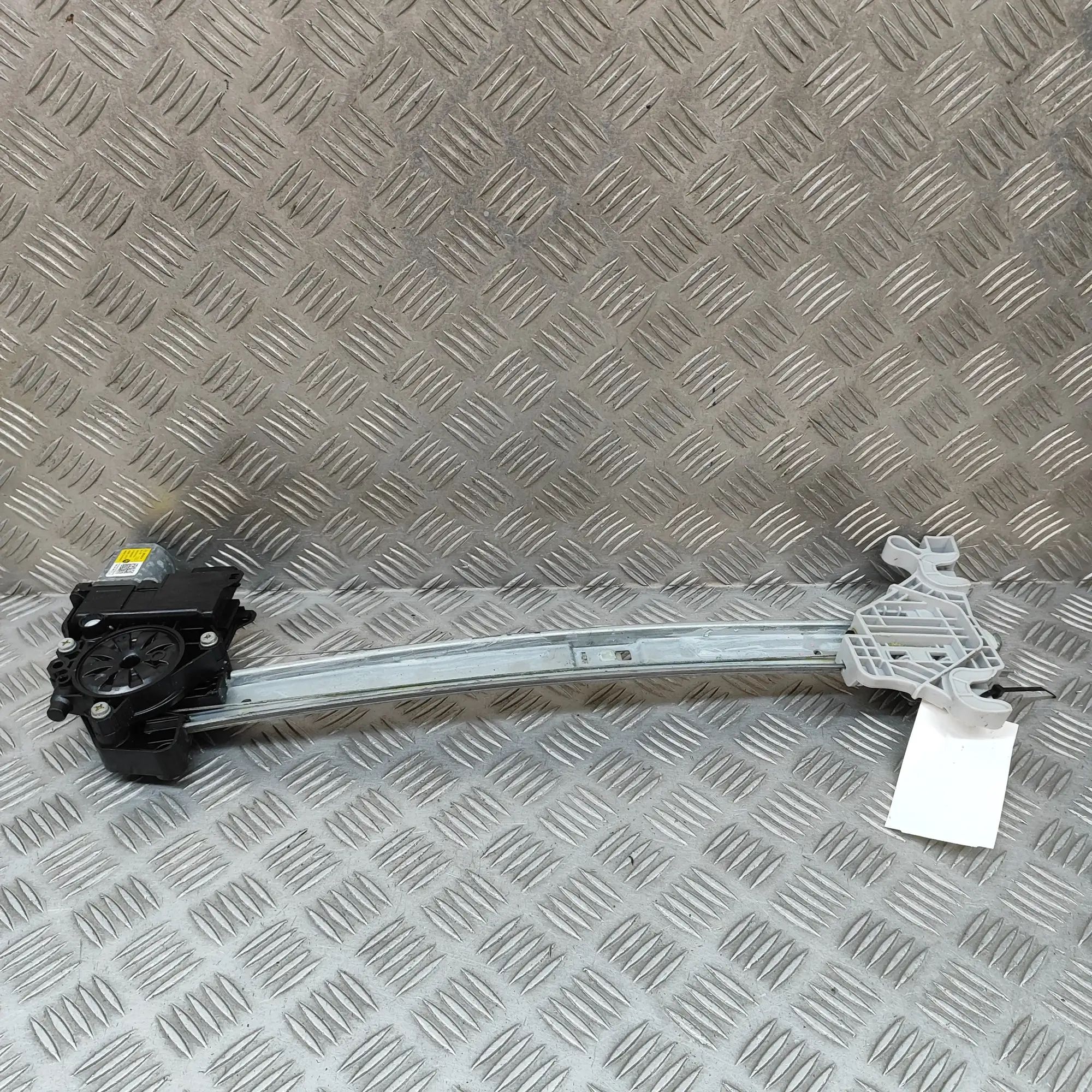 Hyundai Kona Front Right Door Window Regulator Front Right Door Window Regulator — HYUNDAI KON...