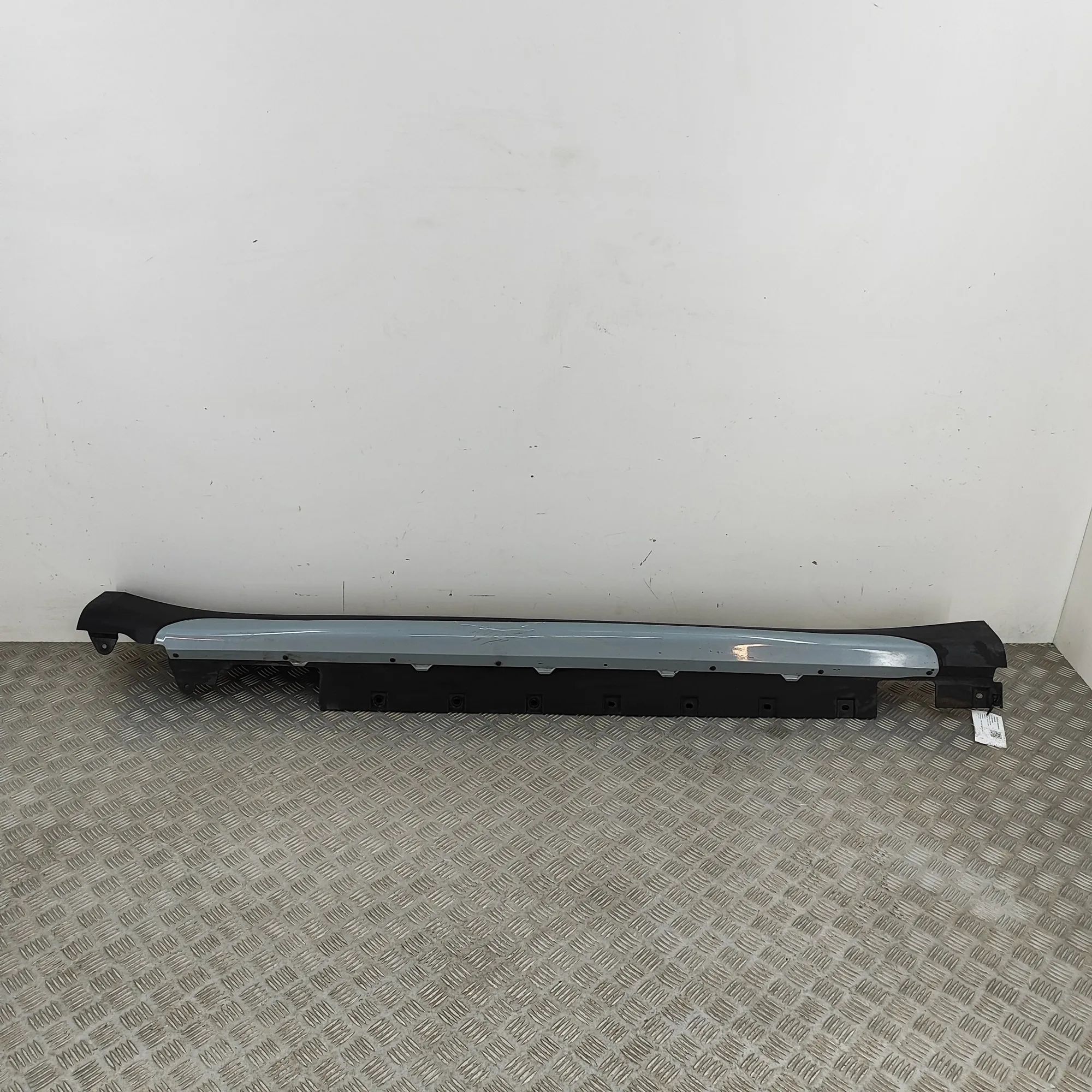 Mini Countryman (F60) Right Side Plastic Sideskirt Cover Right Side Plastic Sideskirt Cover — MINI COUNT...