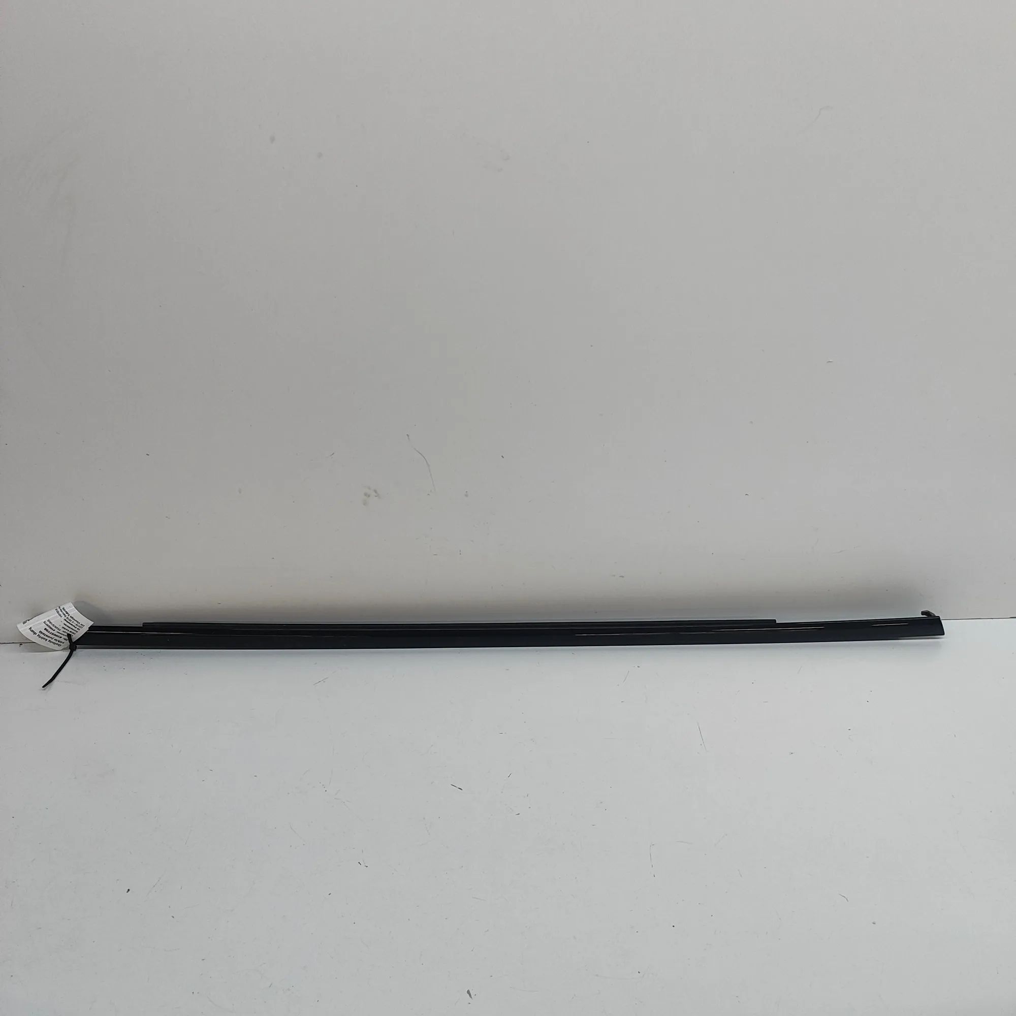 Porsche Cayenne Door window strip — rear left Door window strip — rear left — PORSCHE CAYENNE...
