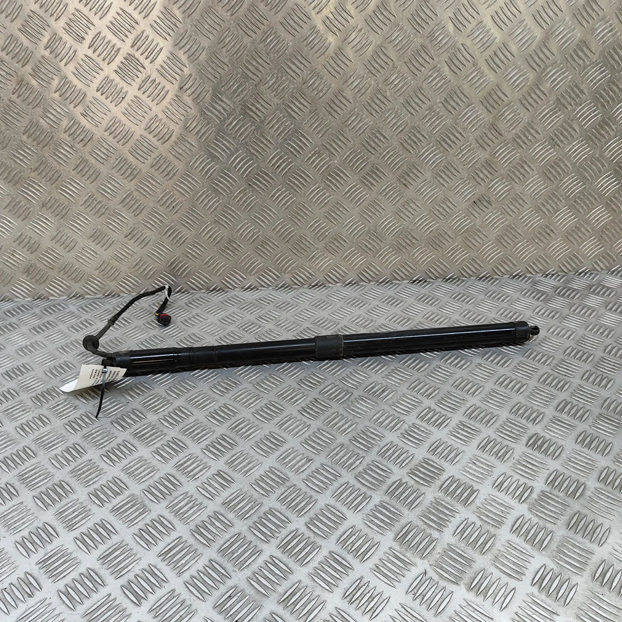 Porsche Cayenne Right Side Tailgate Gas Strut Right Side Tailgate Gas Strut — PORSCHE CAYENNE...