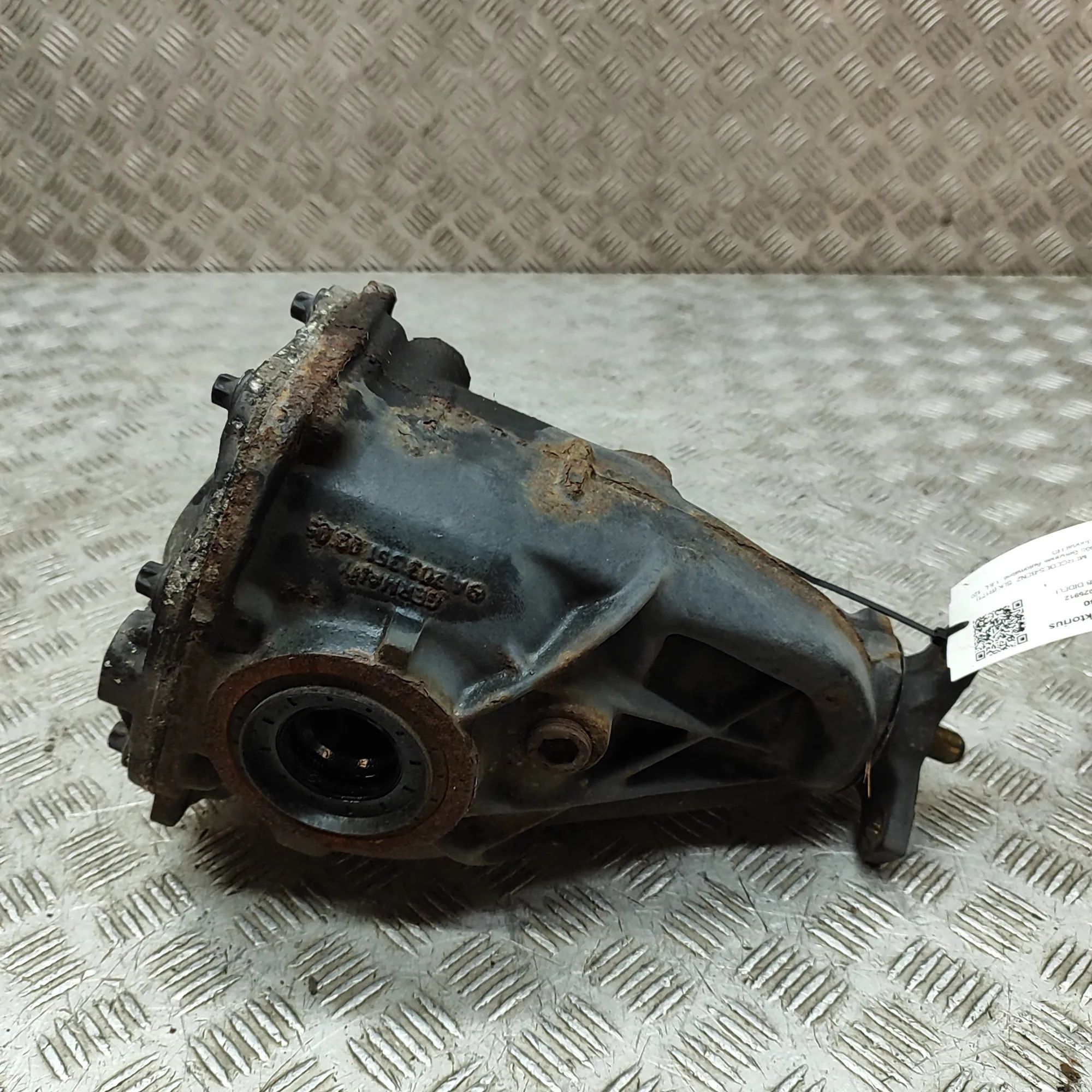 Mercedes-Benz SLK (R171) takatasauspyörästö Rear differential — MERCEDES BENZ SLK (R171) (2...