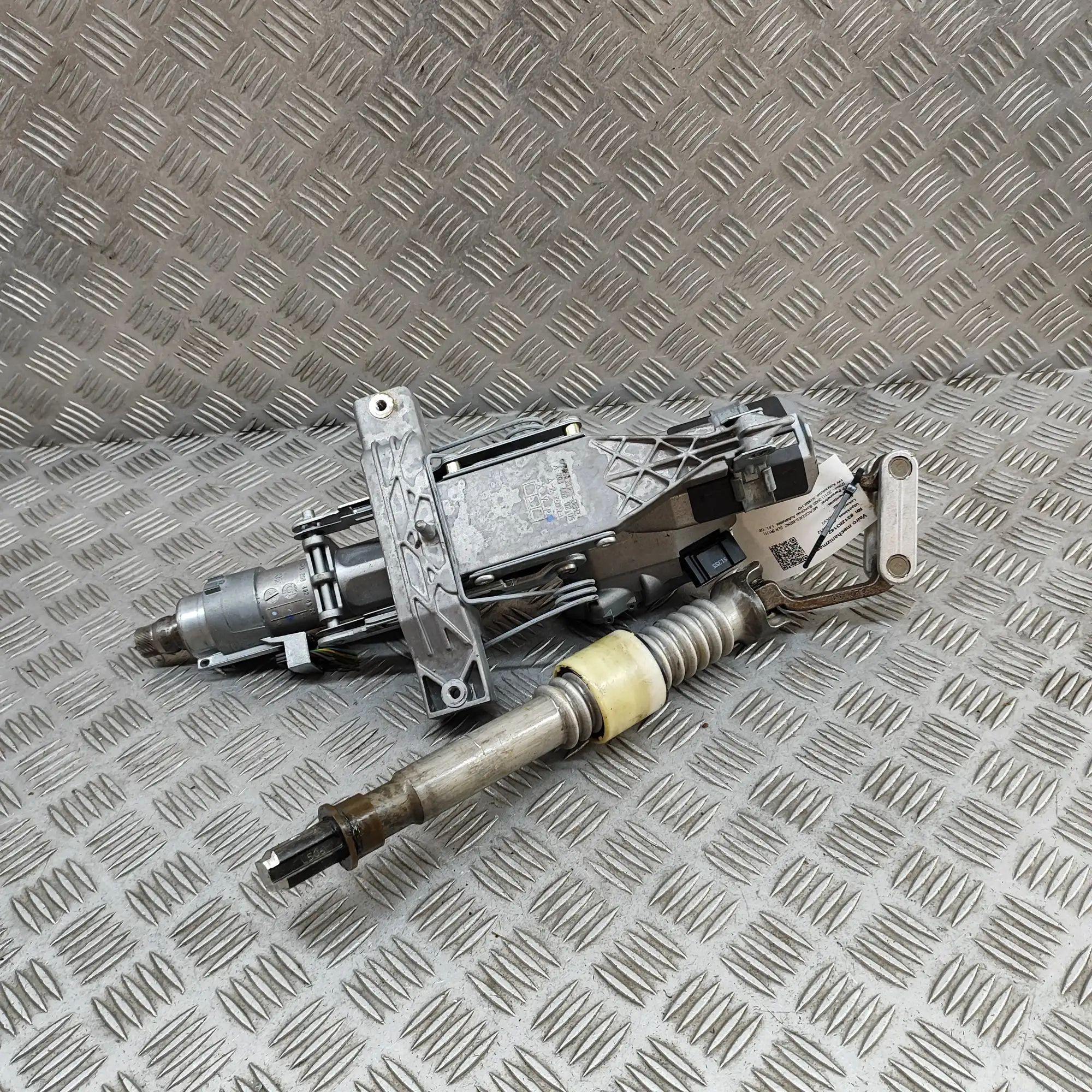 Mercedes-Benz SLK (R171) Steering Column Mechanism Steering Column Mechanism — MERCEDES BENZ SLK (...