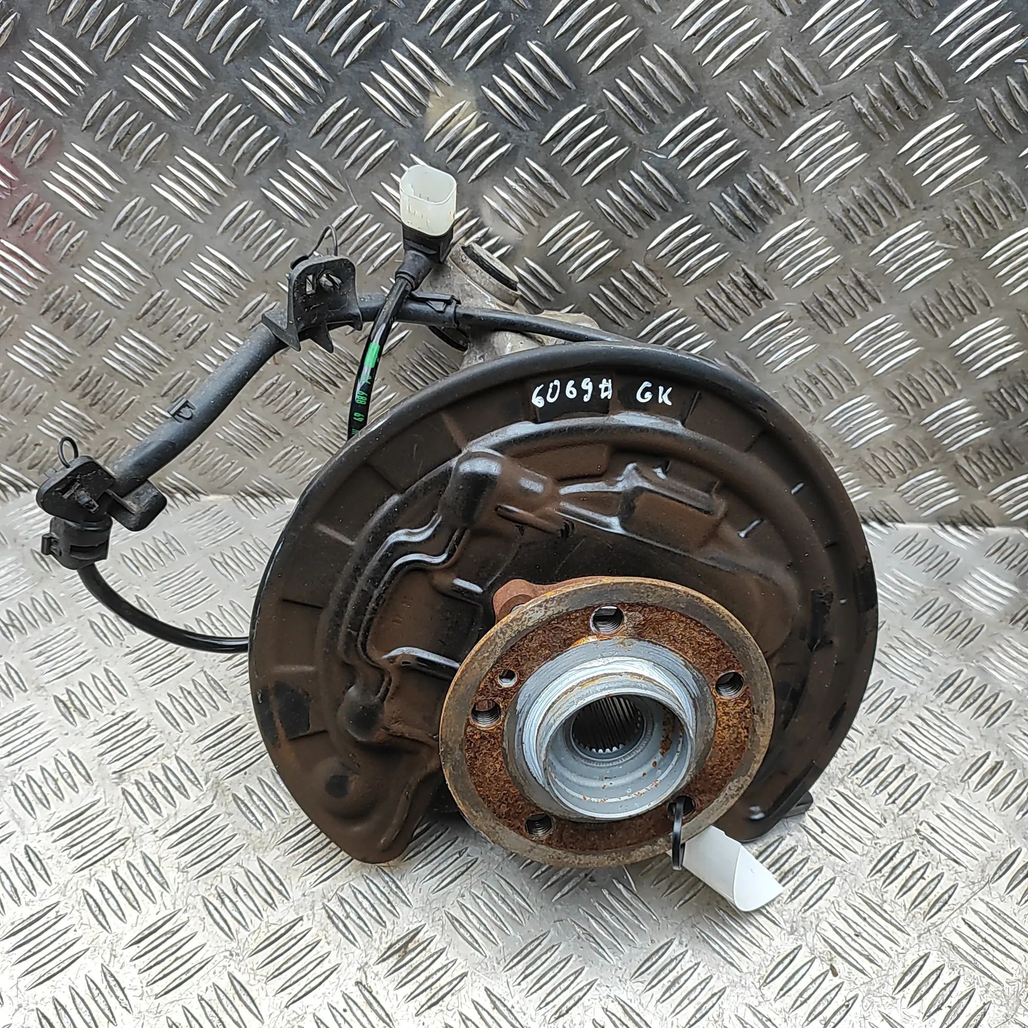 Mercedes-Benz GLA / EQA (H247) Rear Left Wheel Hub Spindle Rear Left Wheel Hub Spindle — MERCEDES BENZ GLA...