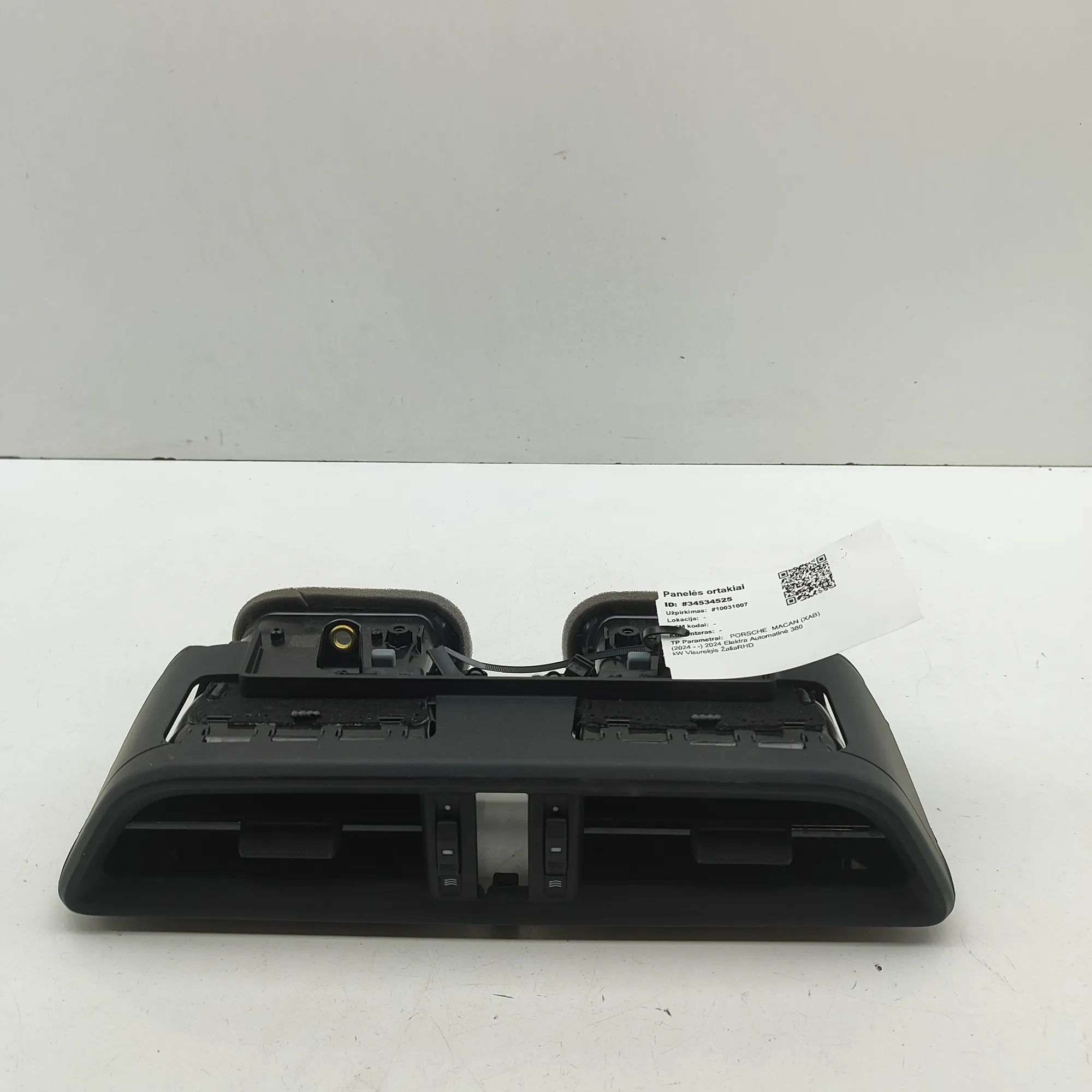Porsche Macan (XAB) Dashboard Air Vents Dashboard Air Vents — PORSCHE MACAN (XAB) (2024...