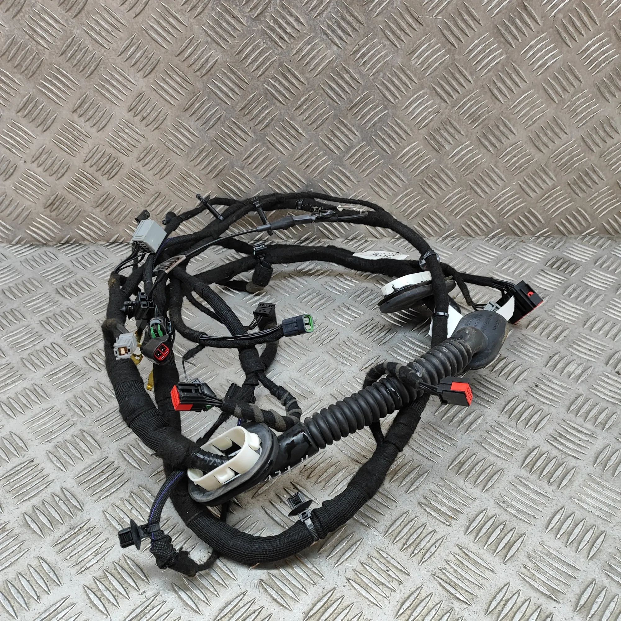 Jaguar I-Pace Tailgate wiring harness Tailgate wiring harness — JAGUAR I-PACE (X590) ...