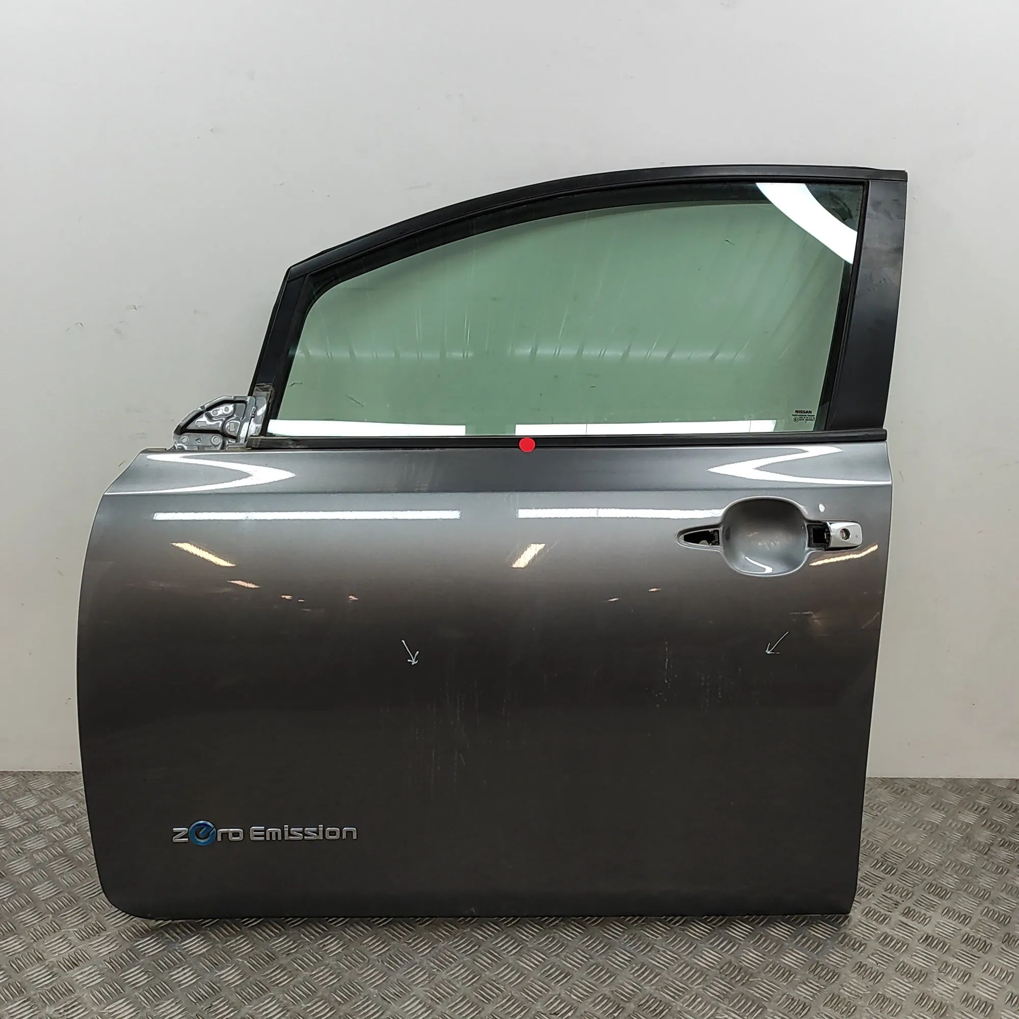 Nissan Leaf Door — front left Door — front left — NISSAN LEAF (ZE0) (2010-......