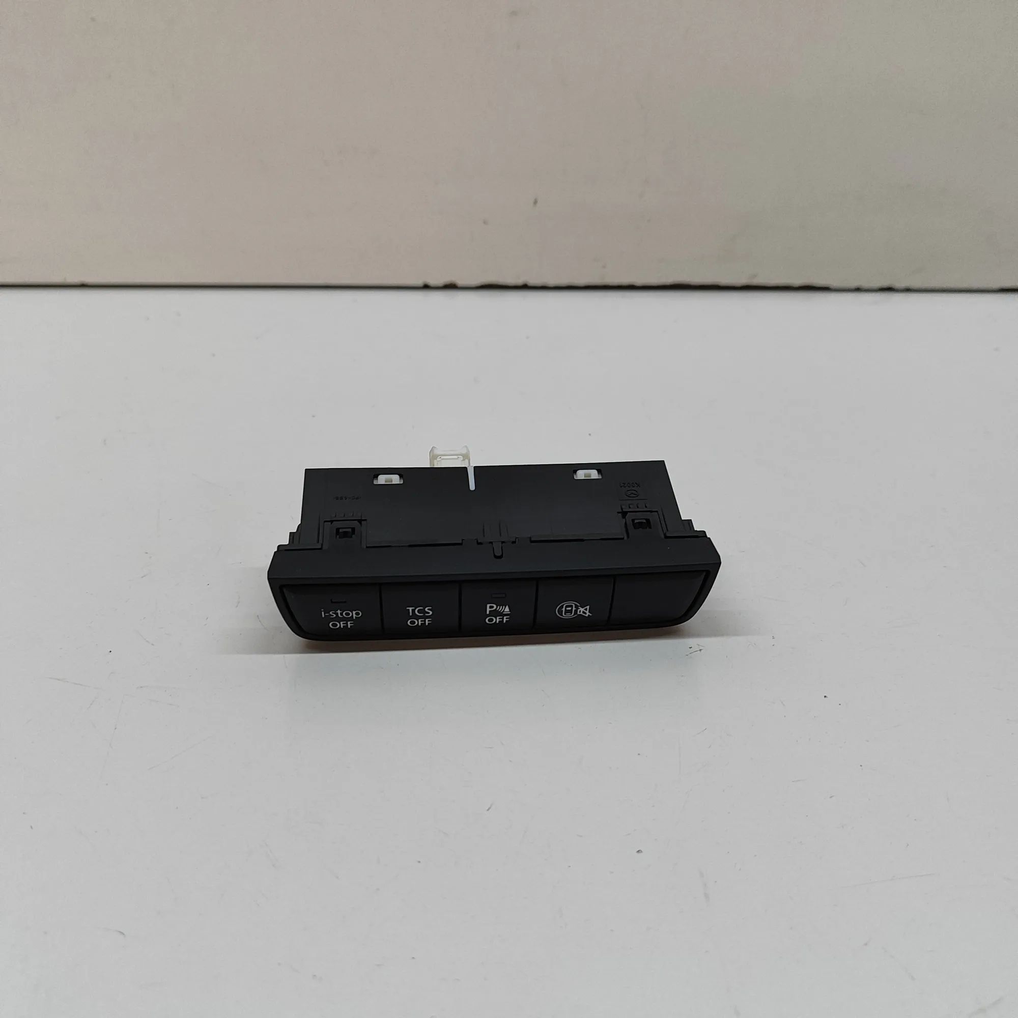 Mazda 3 (BP) Button Switch Panel Button Switch Panel — MAZDA CX-3 (0 DM) (2019-P...