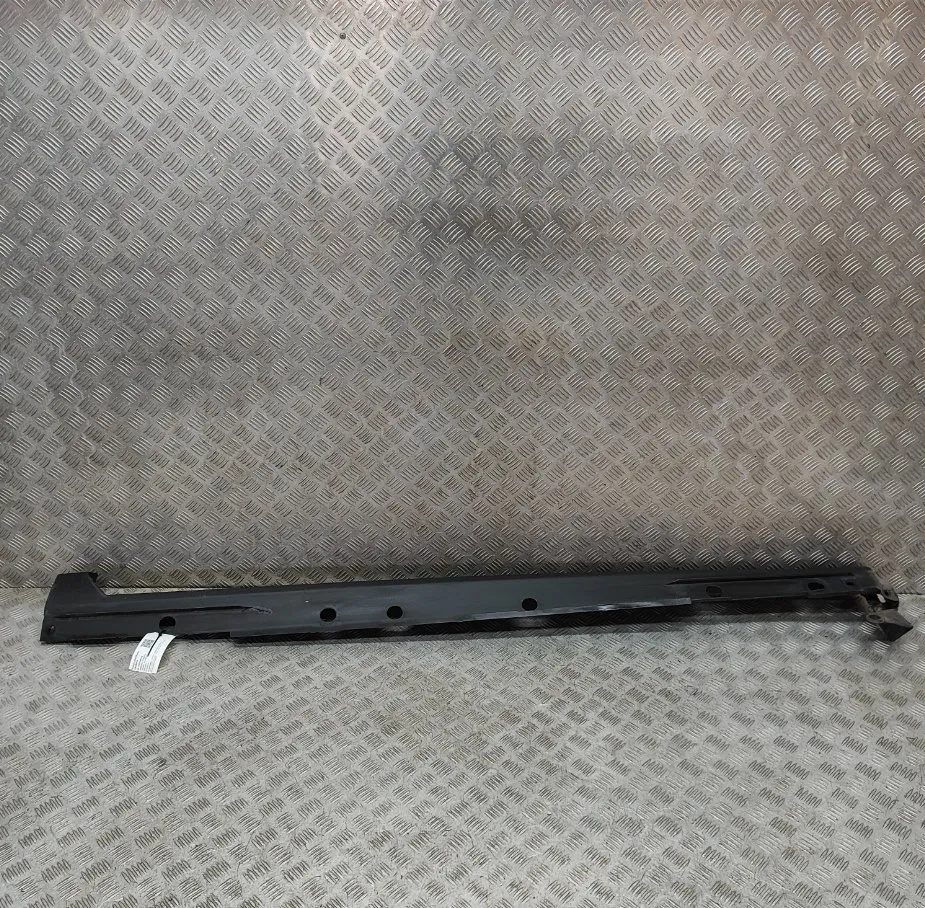 Toyota Yaris Left Side Plastic Sideskirt Cover Left Side Plastic Sideskirt Cover — TOYOTA YARI...