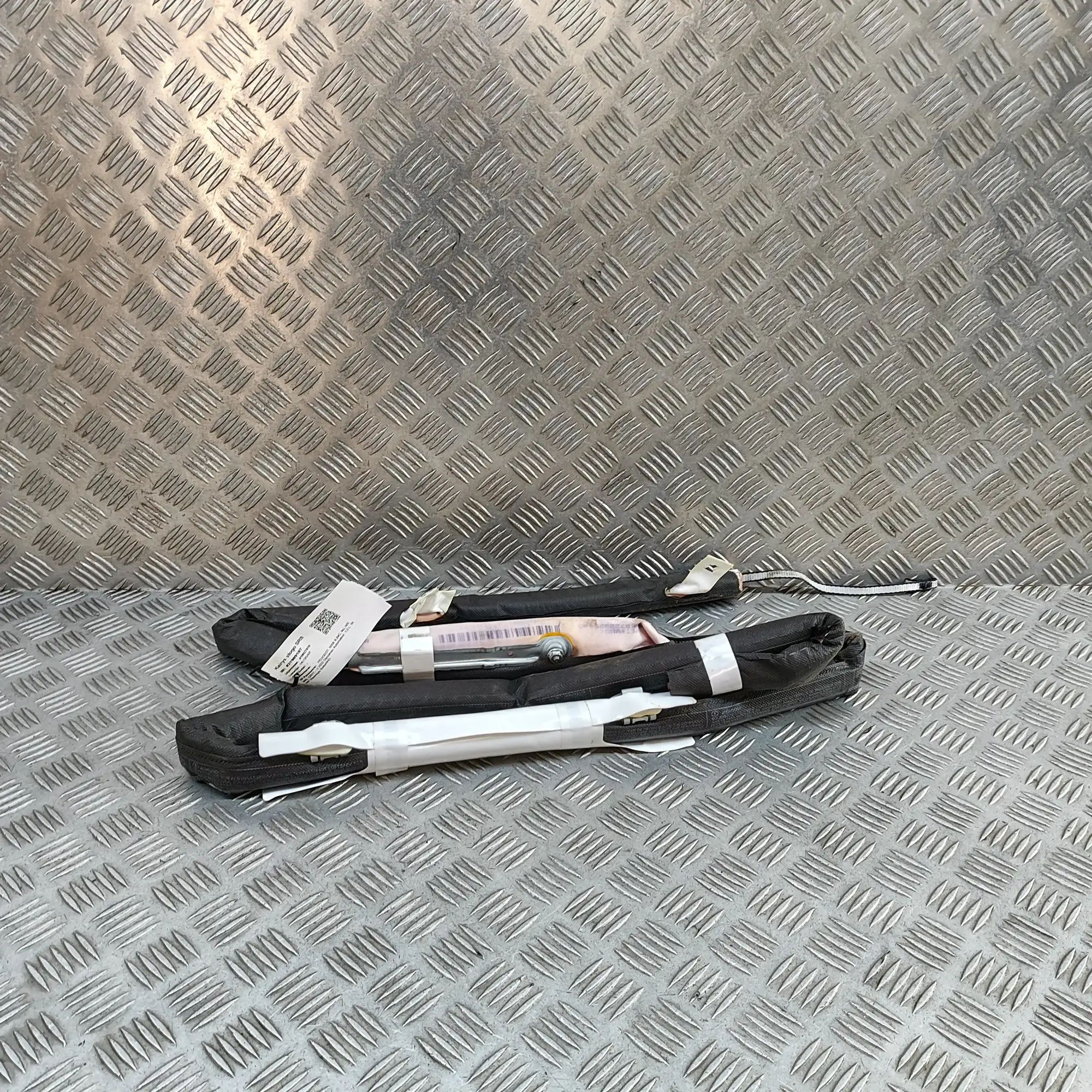 Peugeot 5008 Left Side Roof Safety Curtain SRS Left Side Roof Safety Curtain SRS — PEUGEOT 500...