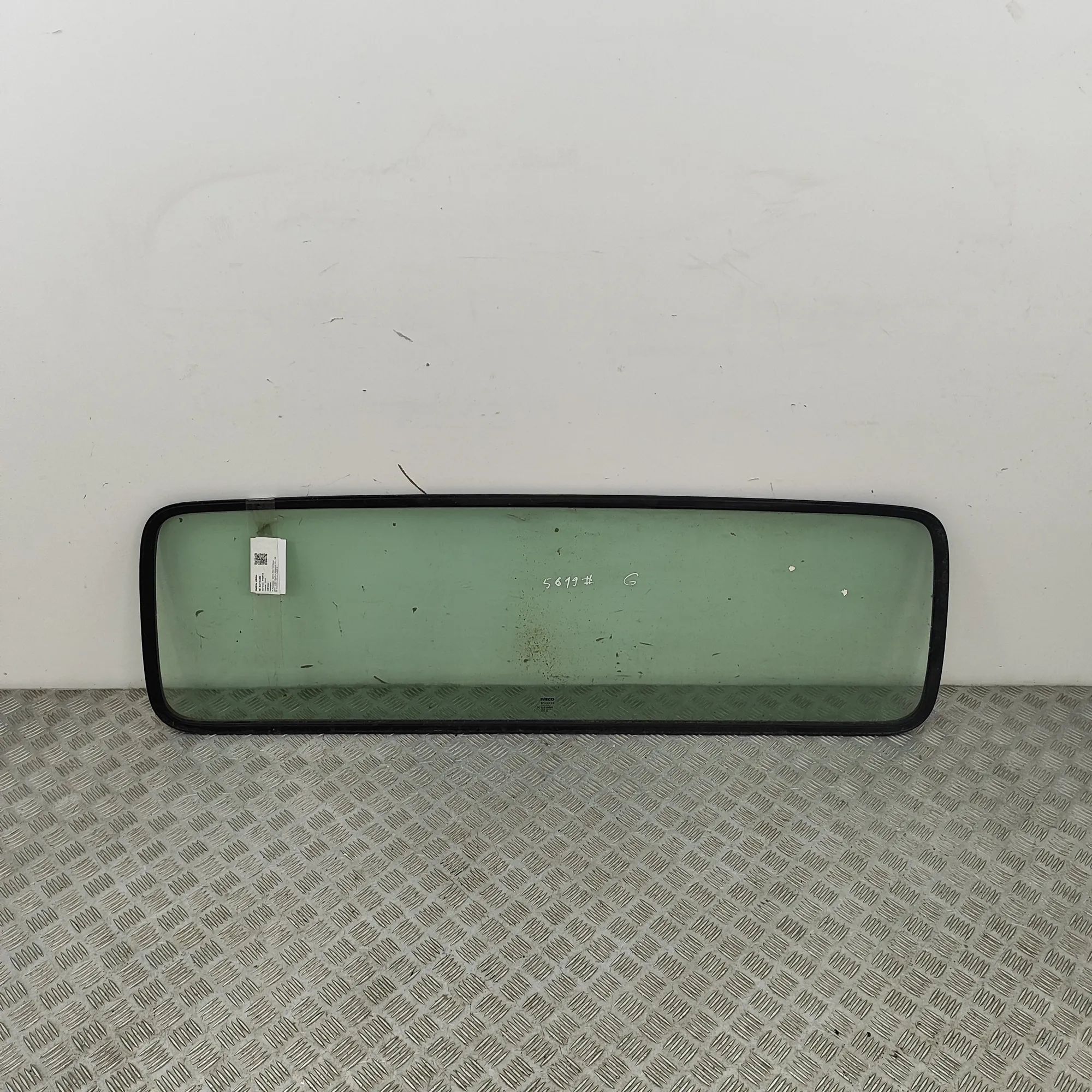 Iveco Daily Rear Window glass Rear window glass — IVECO DAILY (VI Flatbed) (2...
