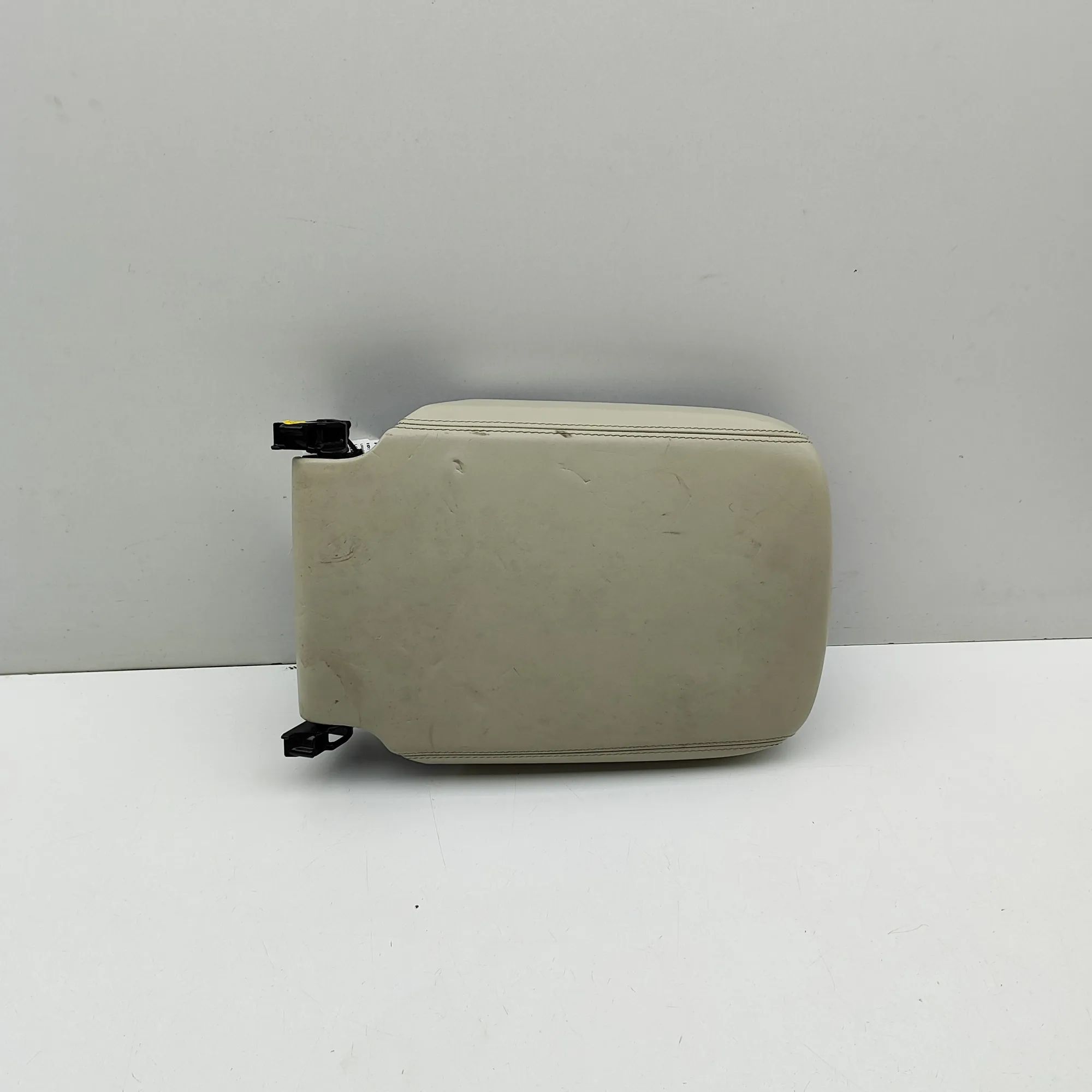 Land Rover Range Rover Sport (L494) Armrest Armrest — LAND ROVER RANGE ROVER SPORT (II L494...